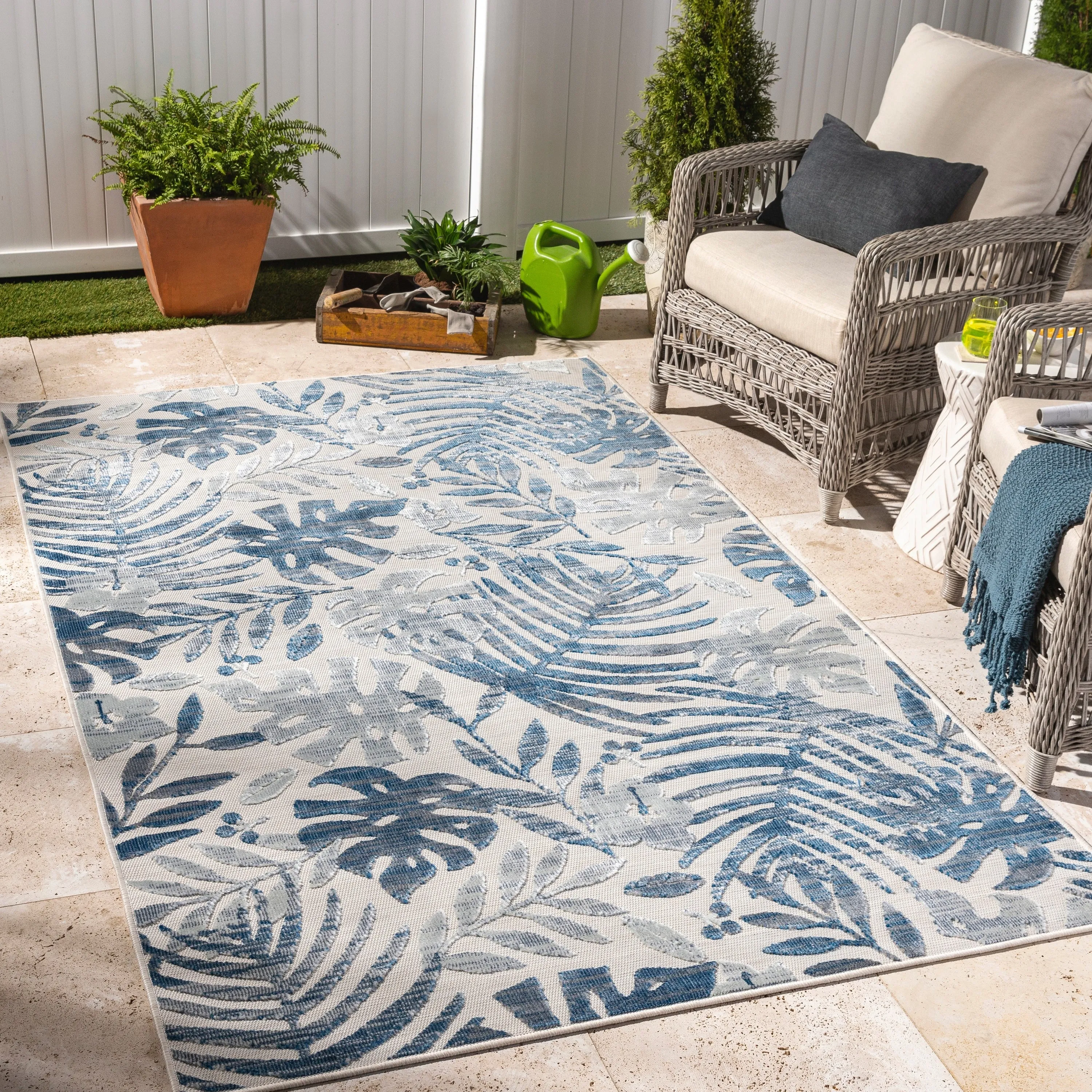 Livabliss Cabo Casual Palm Indoor/ Outdoor Area Rug