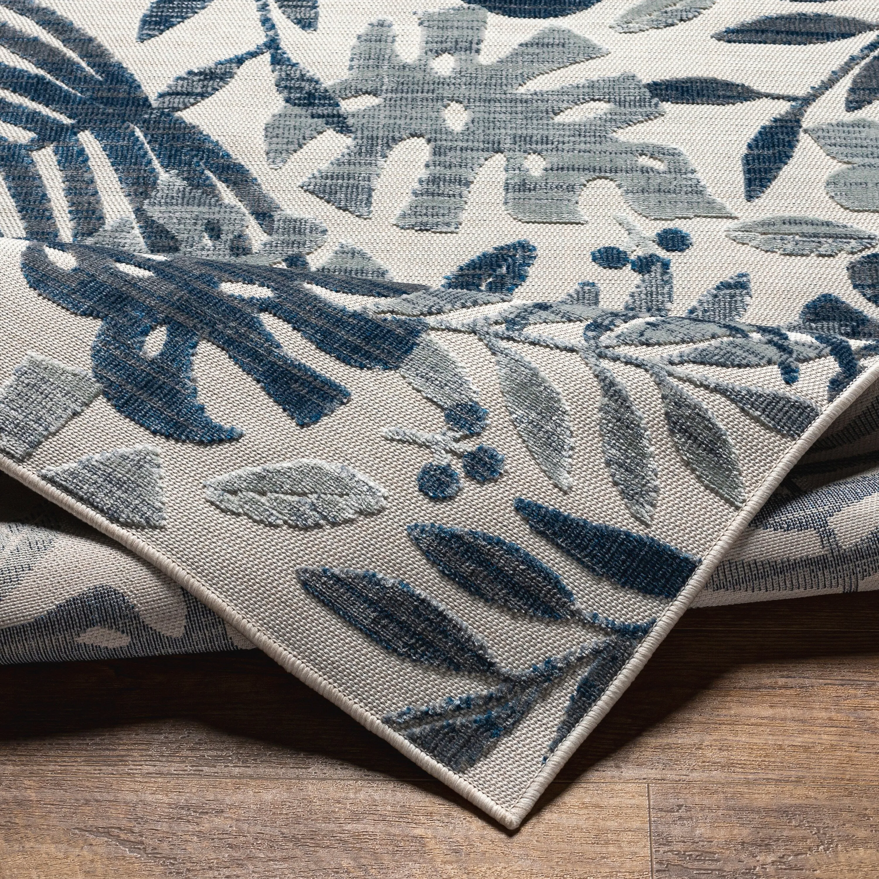Livabliss Cabo Casual Palm Indoor/ Outdoor Area Rug
