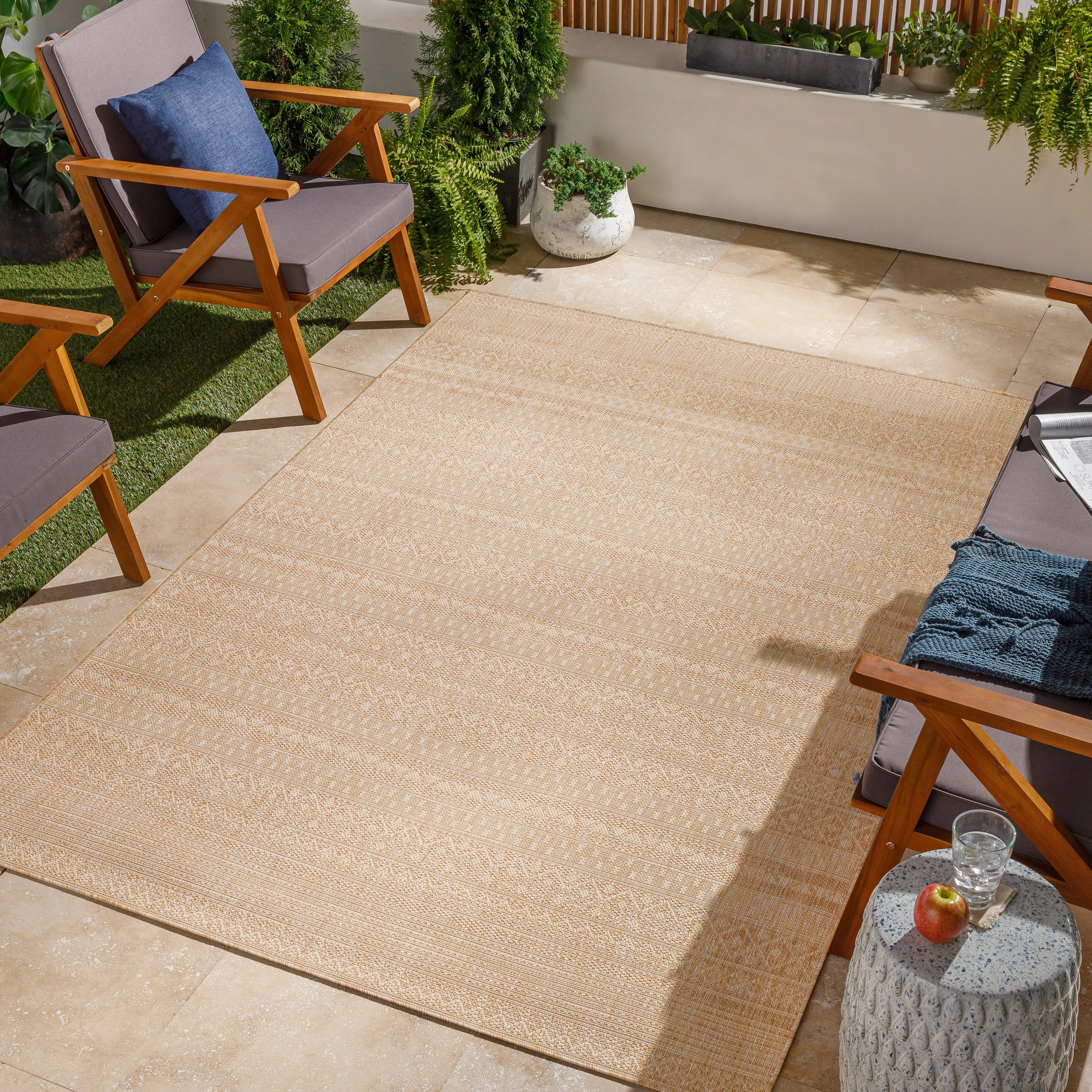 Livabliss Castanza Global Stripe Indoor/ Outdoor Area Rug