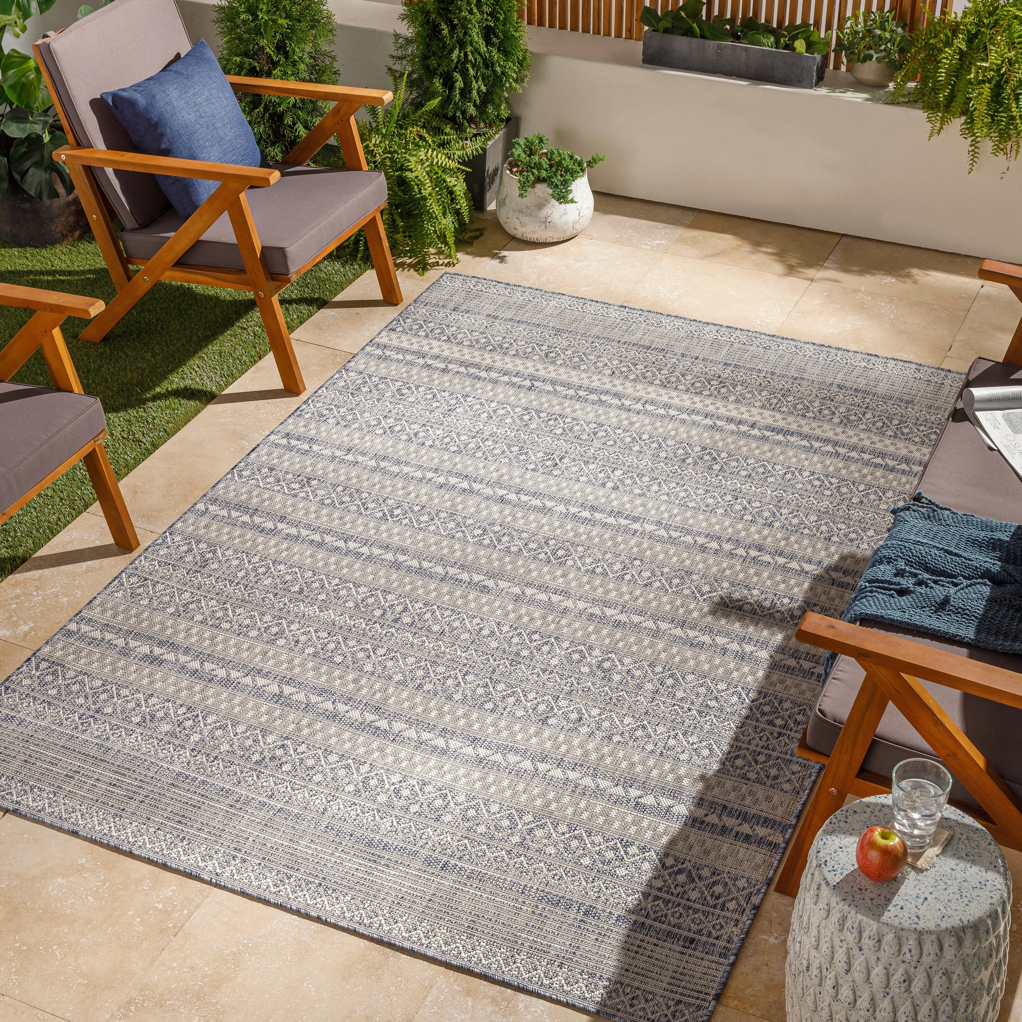 Livabliss Castanza Global Stripe Indoor/ Outdoor Area Rug