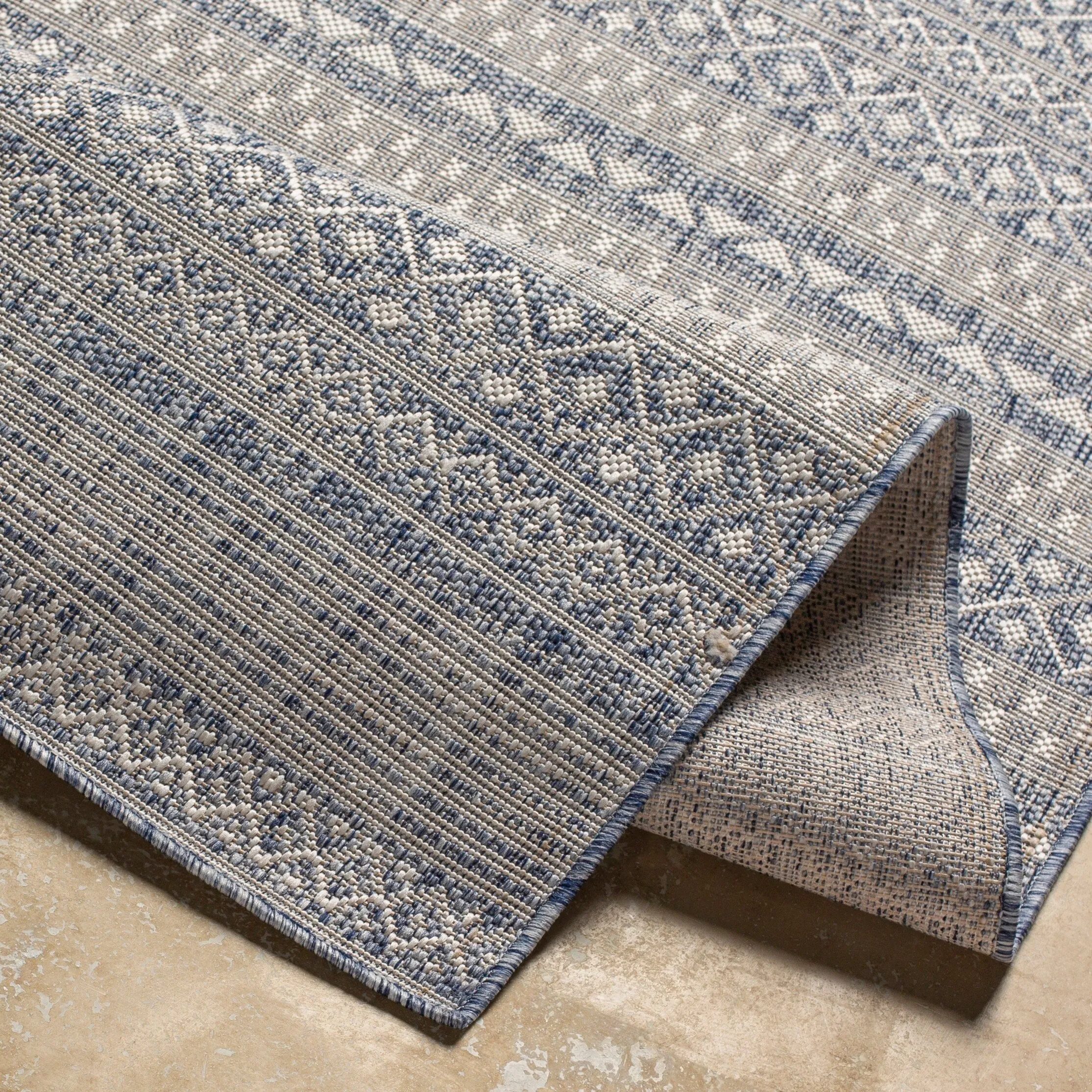 Livabliss Castanza Global Stripe Indoor/ Outdoor Area Rug