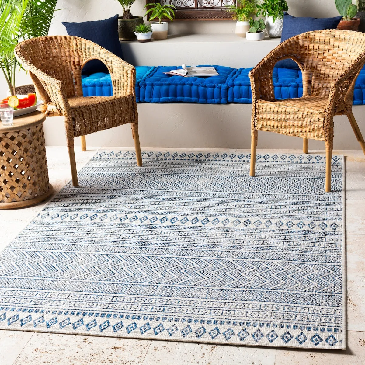 Livabliss Cintia Indoor/ Outdoor Bohemian Stripe Area Rug