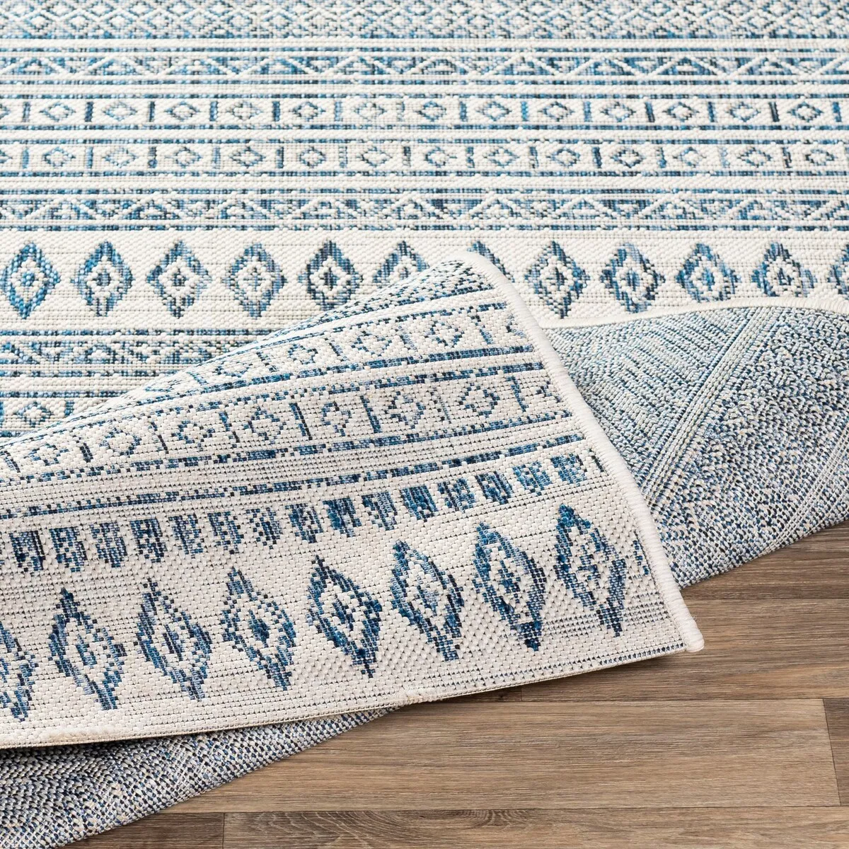 Livabliss Cintia Indoor/ Outdoor Bohemian Stripe Area Rug