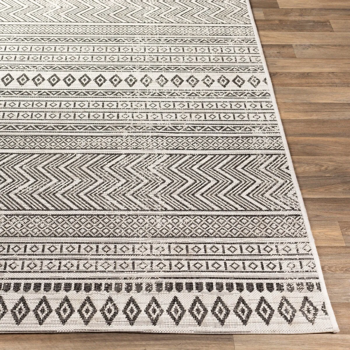 Livabliss Cintia Indoor/ Outdoor Bohemian Stripe Area Rug
