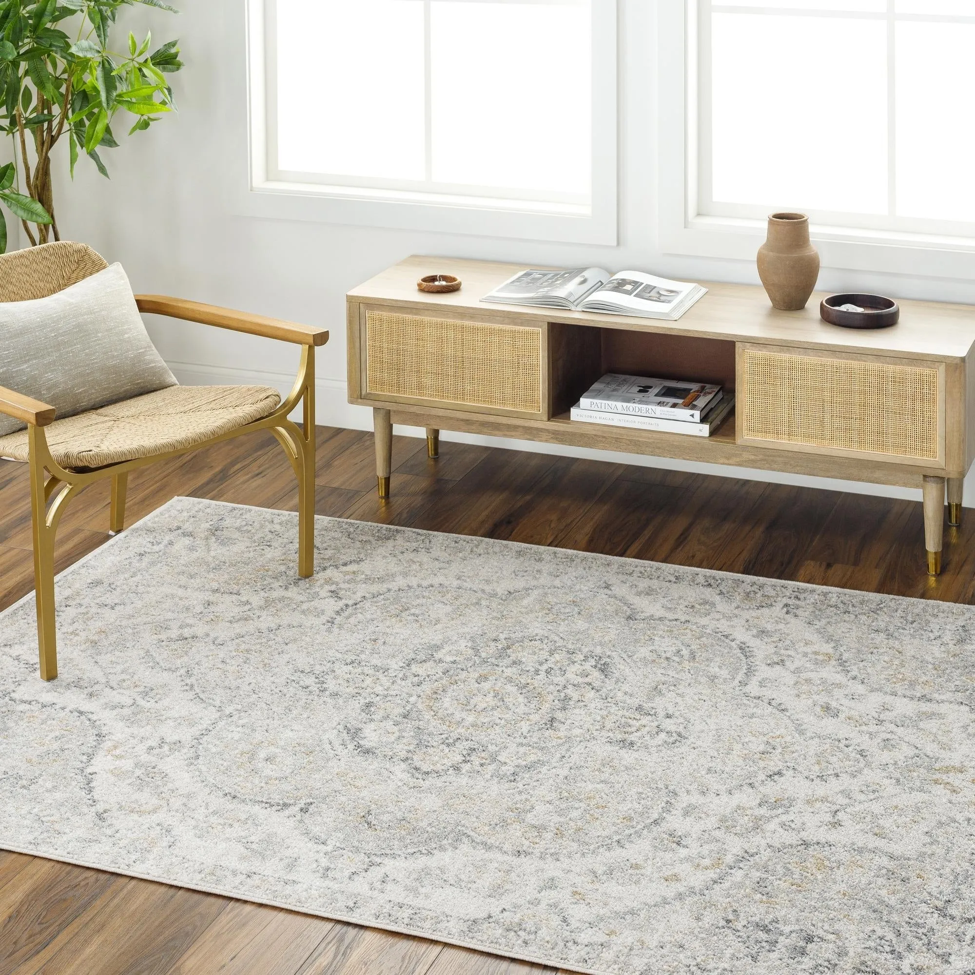 Livabliss Elaziz Updated Traditional Medallion Area Rug