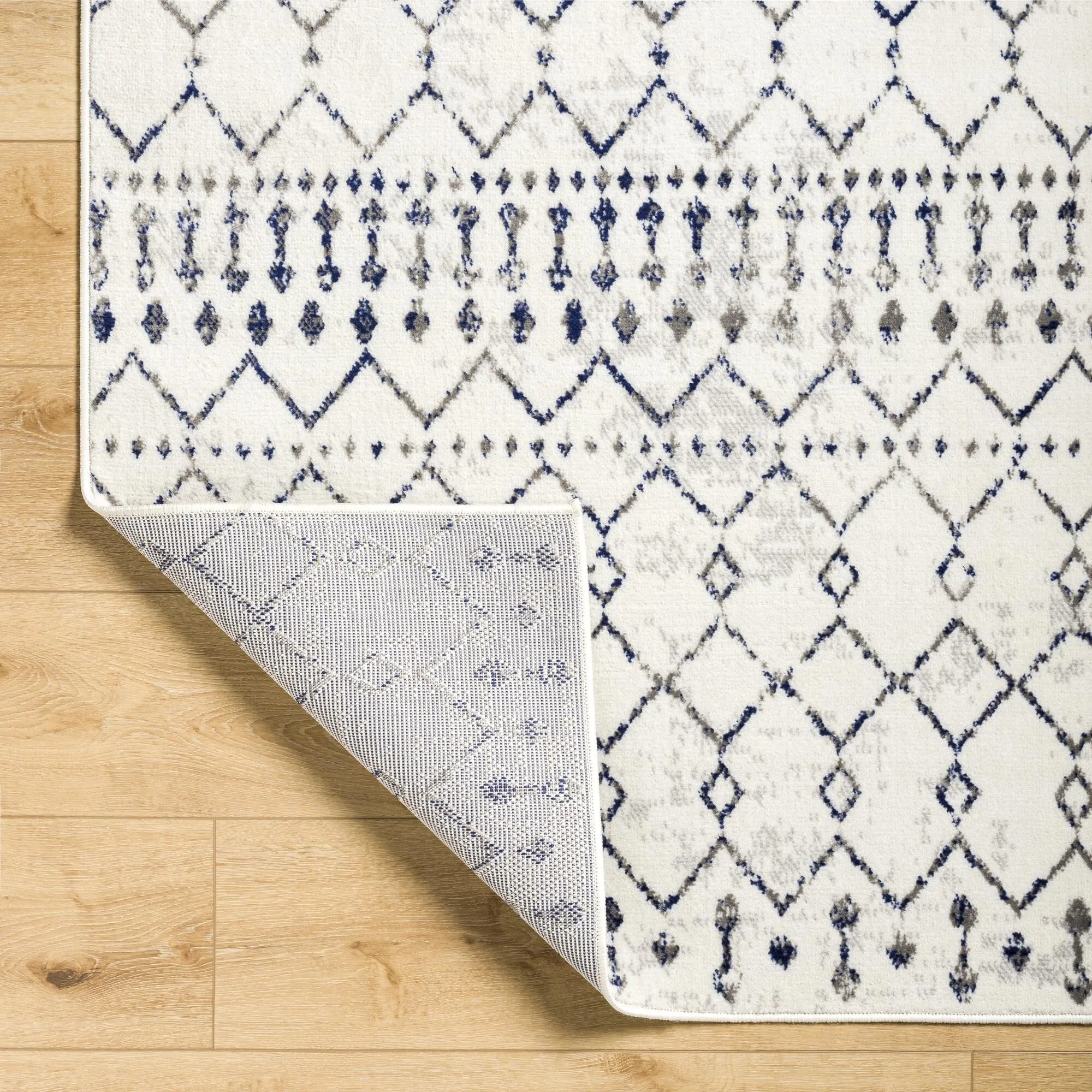 Livabliss Elia Moroccan Trellis Area Rug