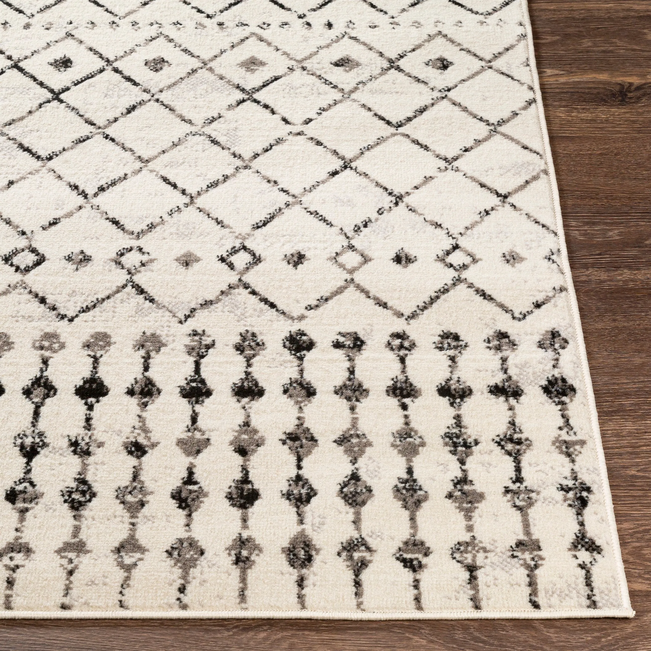 Livabliss Elia Moroccan Trellis Area Rug