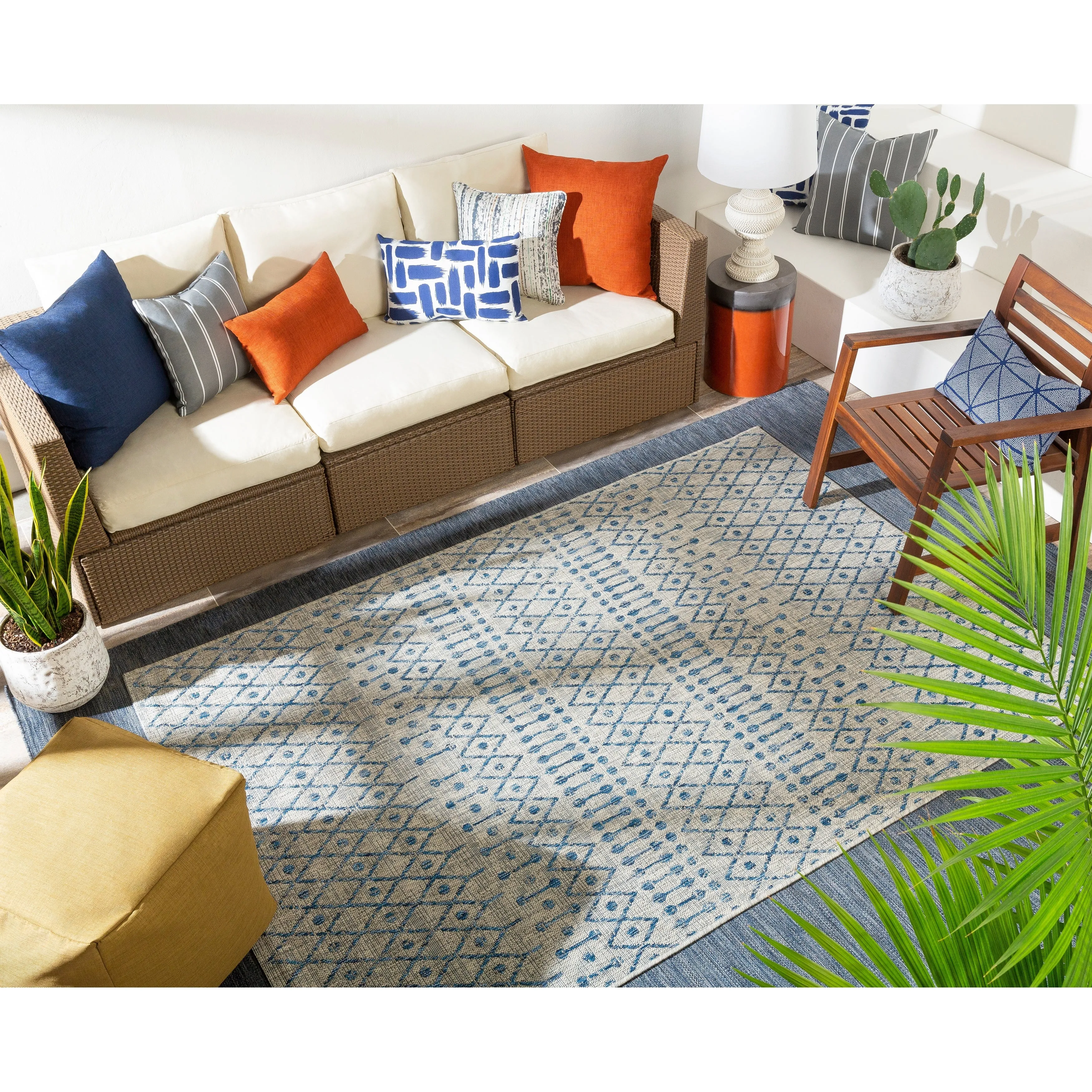 Livabliss Elpida Indoor/ Outdoor Moroccan Stripe Area Rug