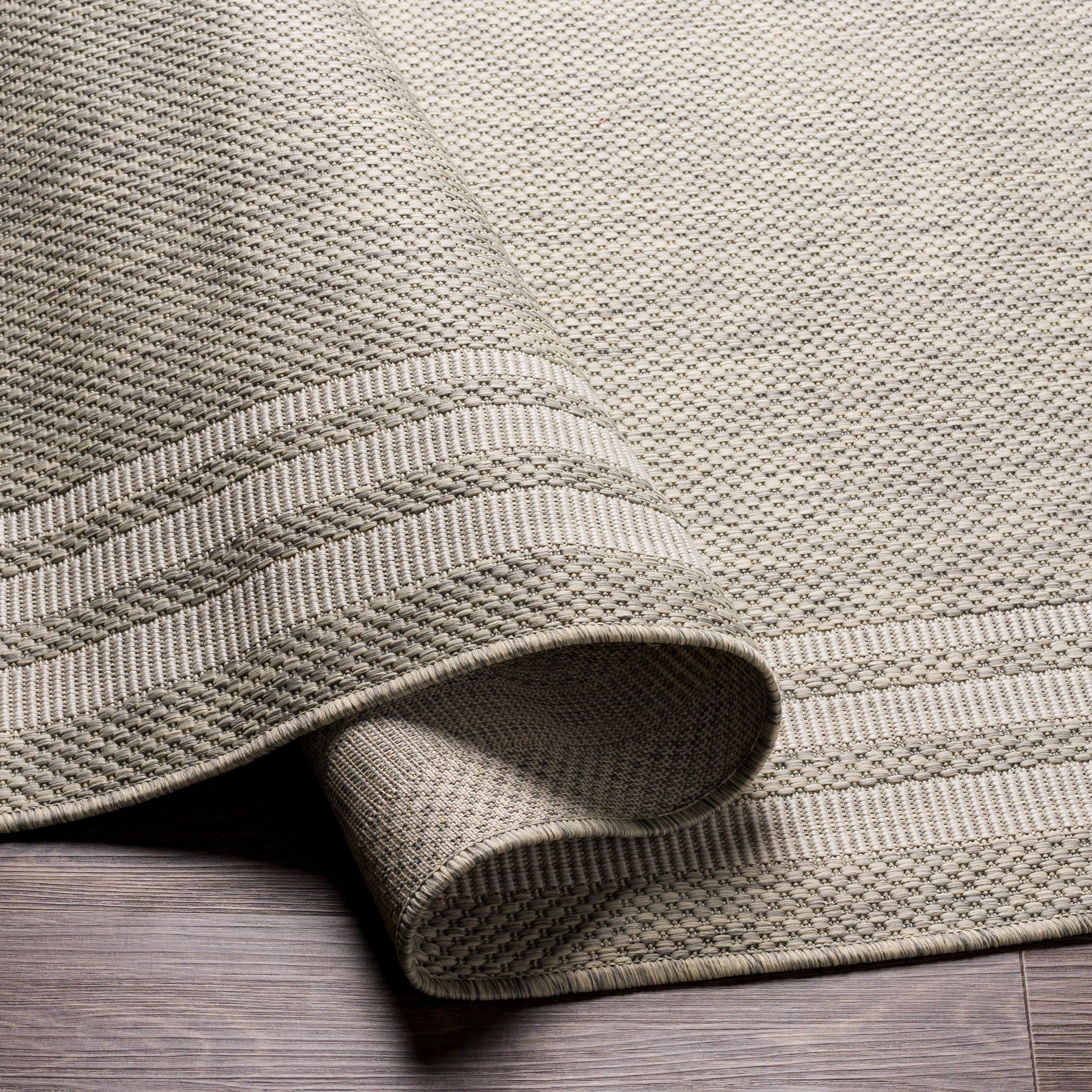 Livabliss Jeremie Indoor/ Outdoor Border Area Rug