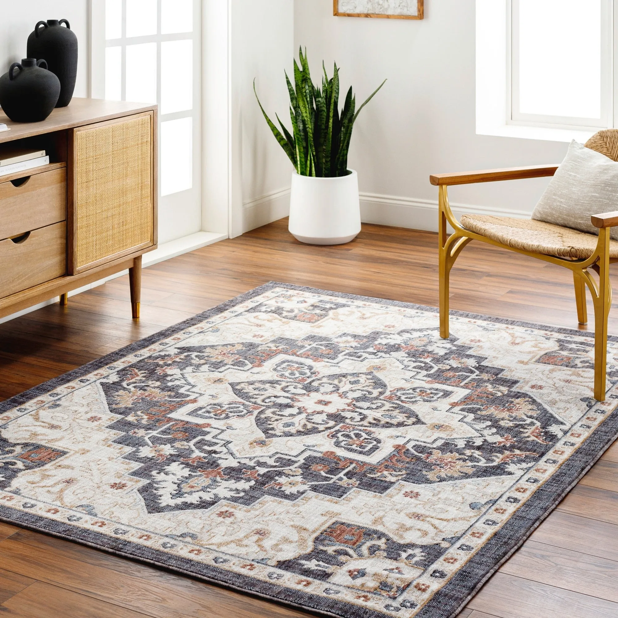 Livabliss Juliet Traditional Recycled Indoor / Outdoor Area Rug