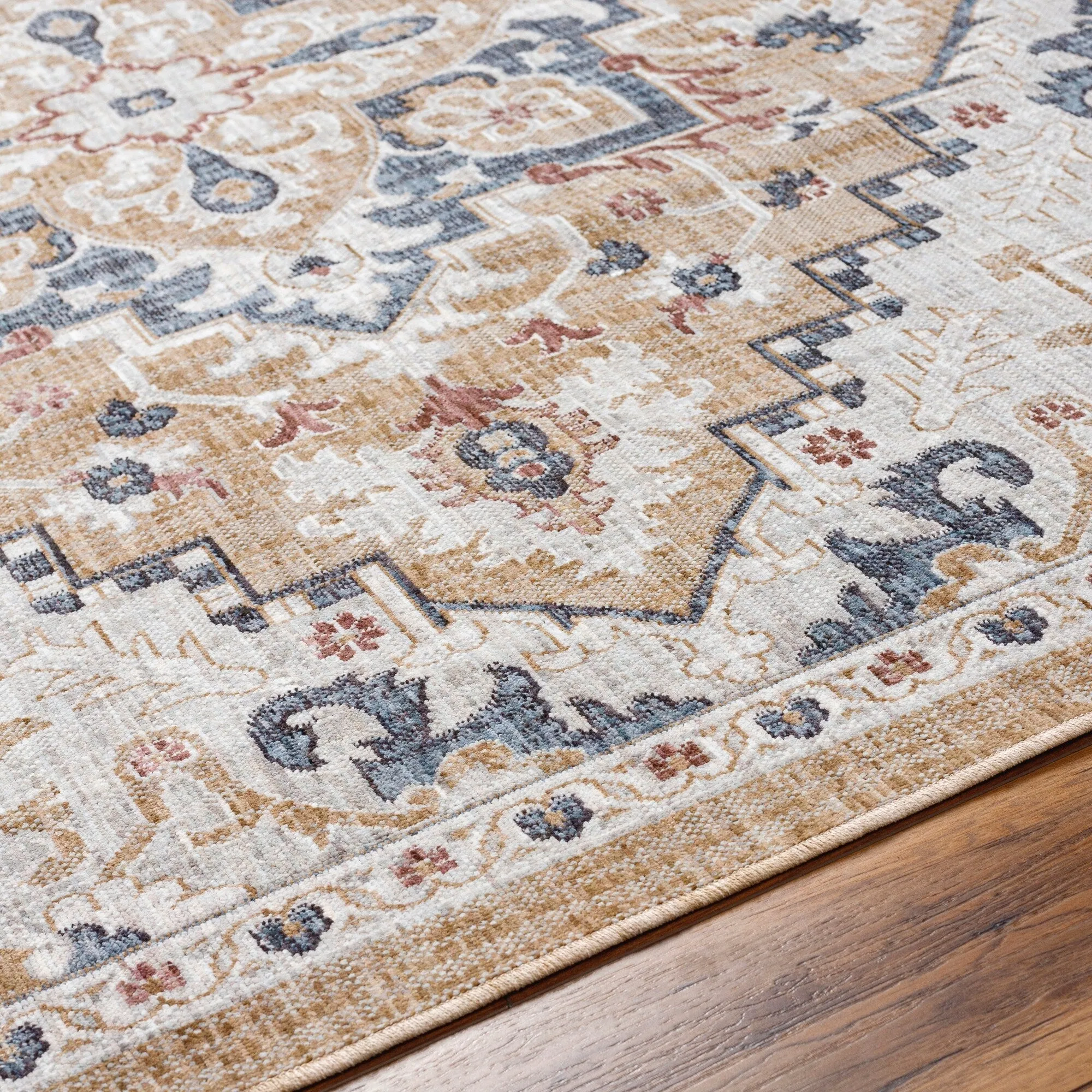 Livabliss Juliet Traditional Recycled Indoor / Outdoor Area Rug