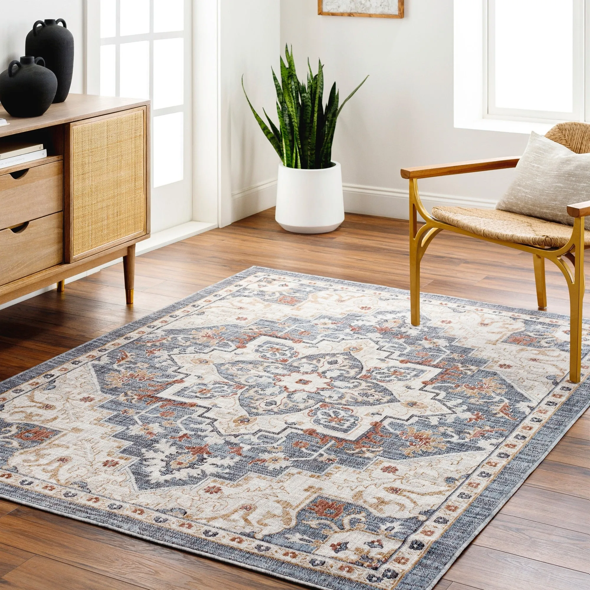 Livabliss Juliet Traditional Recycled Indoor / Outdoor Area Rug