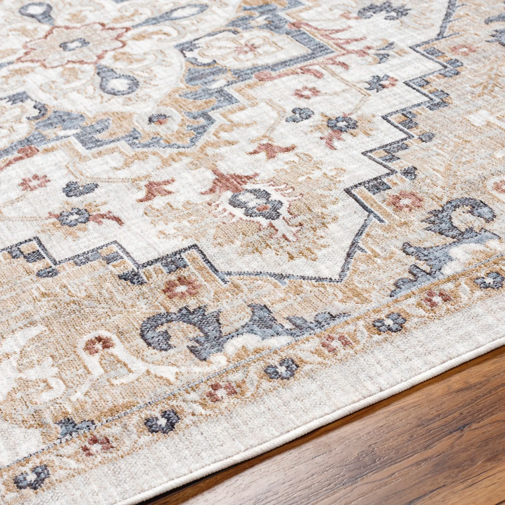 Livabliss Juliet Traditional Recycled Indoor / Outdoor Area Rug