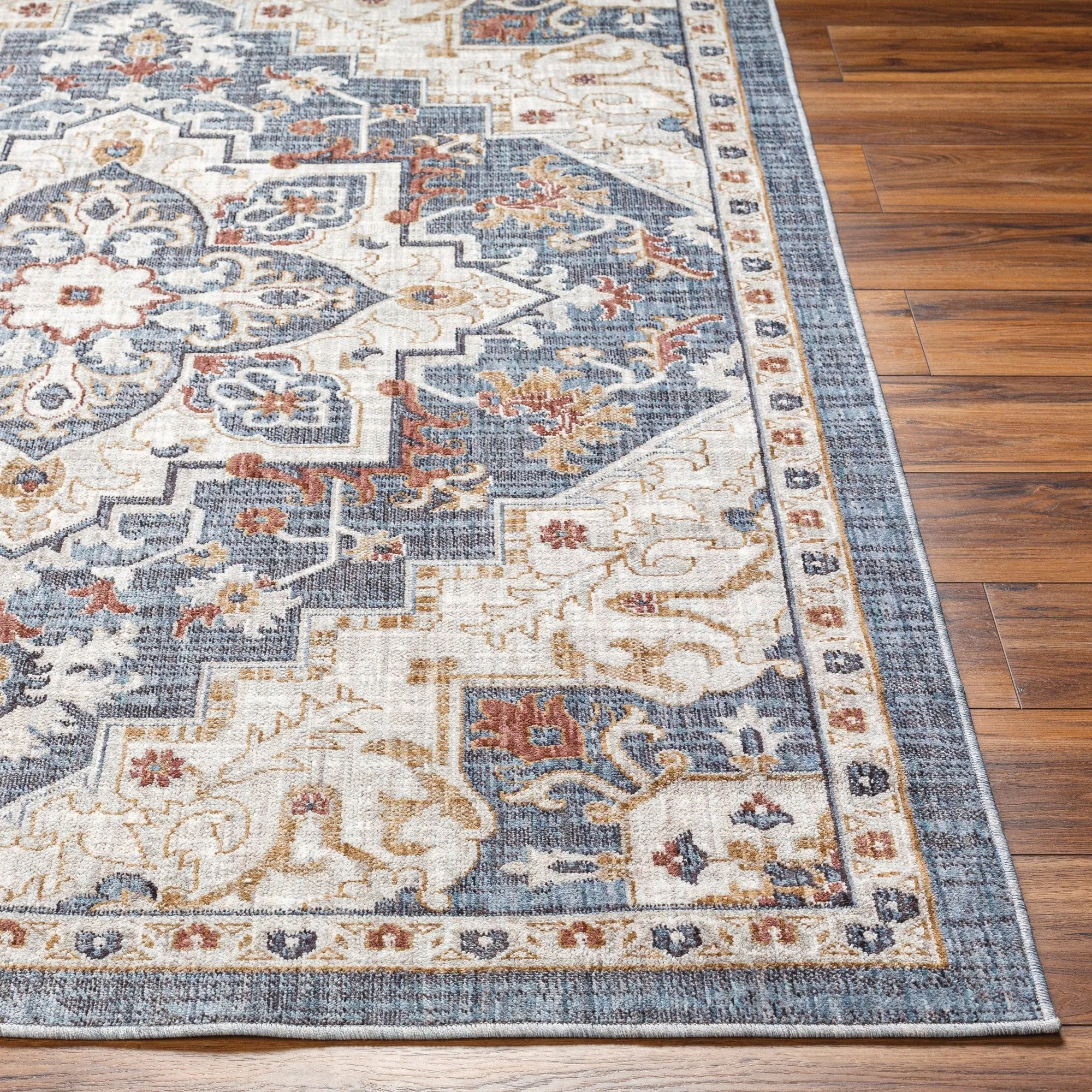 Livabliss Juliet Traditional Recycled Indoor / Outdoor Area Rug