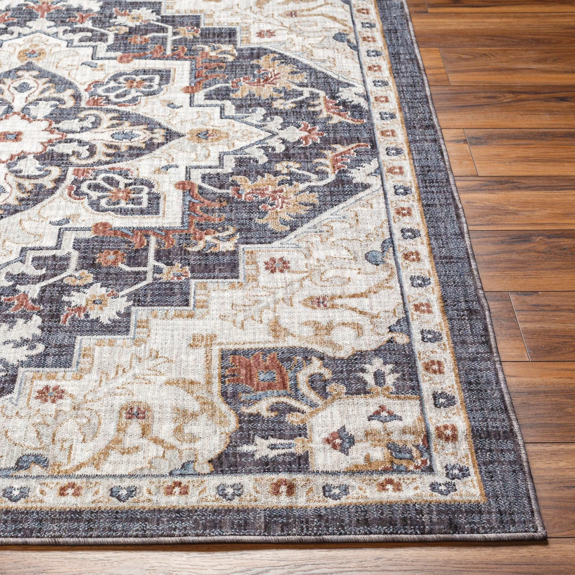 Livabliss Juliet Traditional Recycled Indoor / Outdoor Area Rug