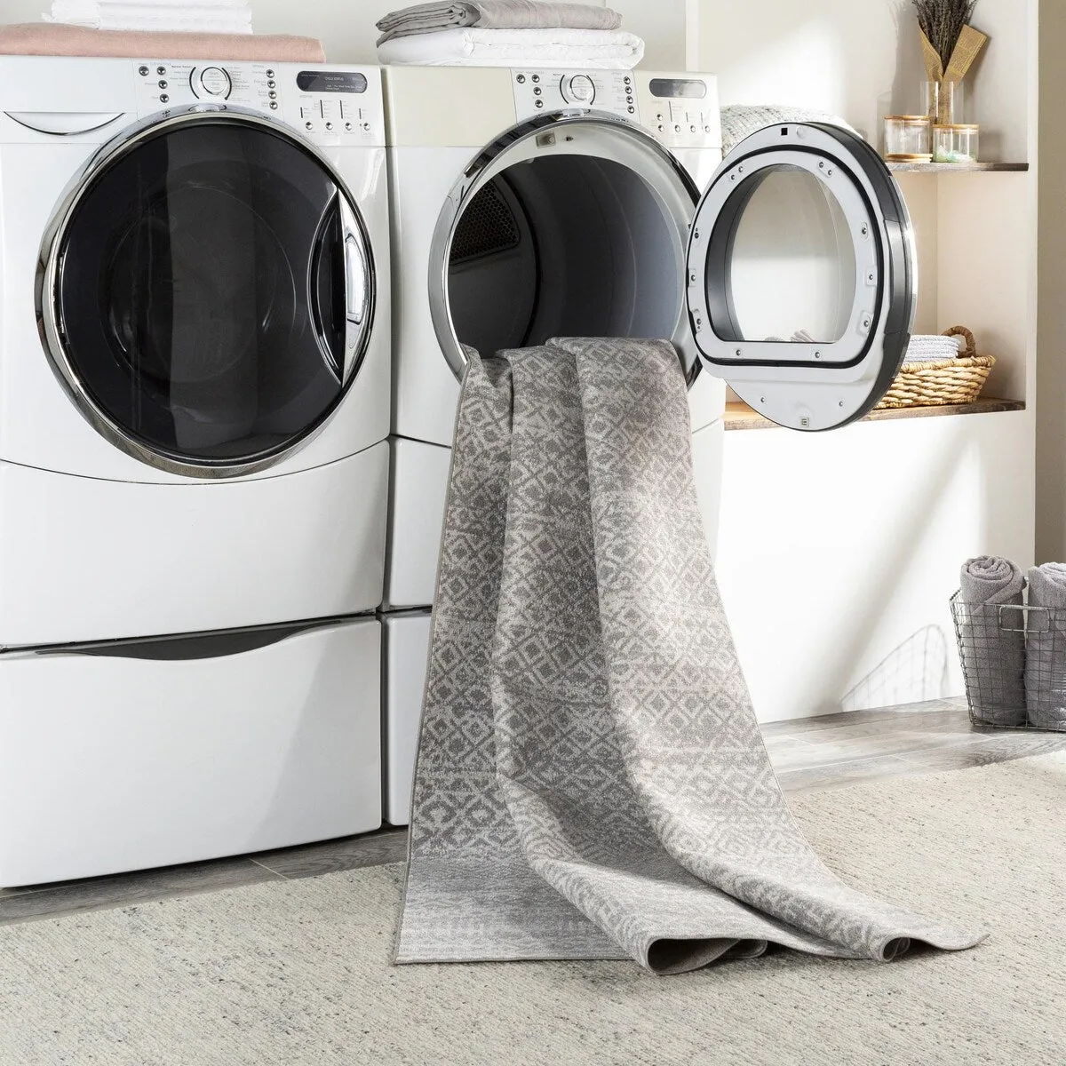 Livabliss Lavadora Global Machine Washable Area Rug