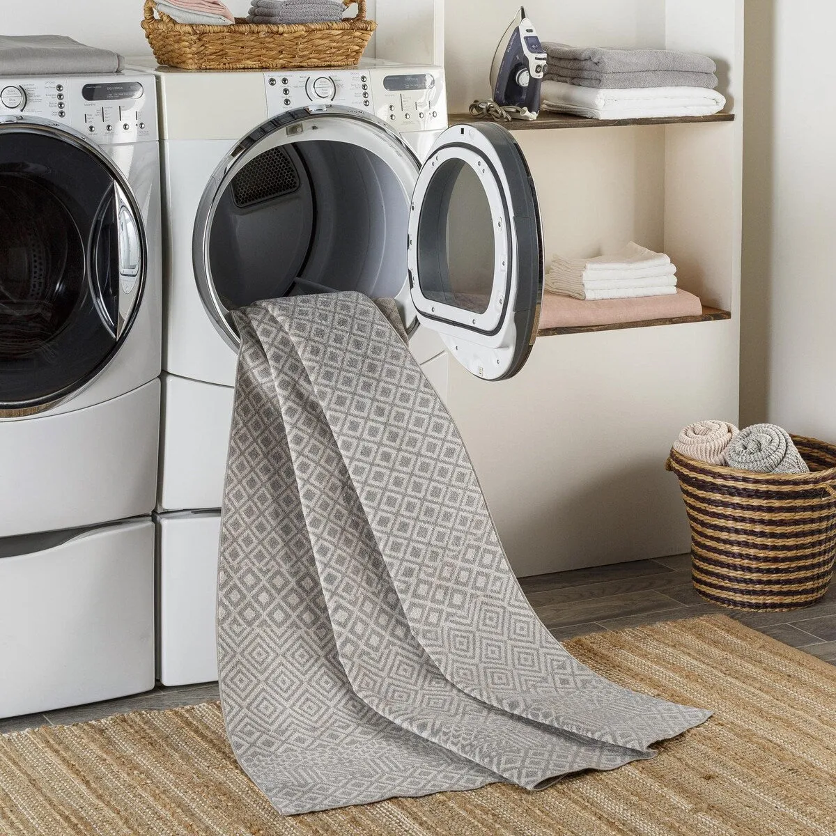 Livabliss Lavadora Global Machine Washable Area Rug