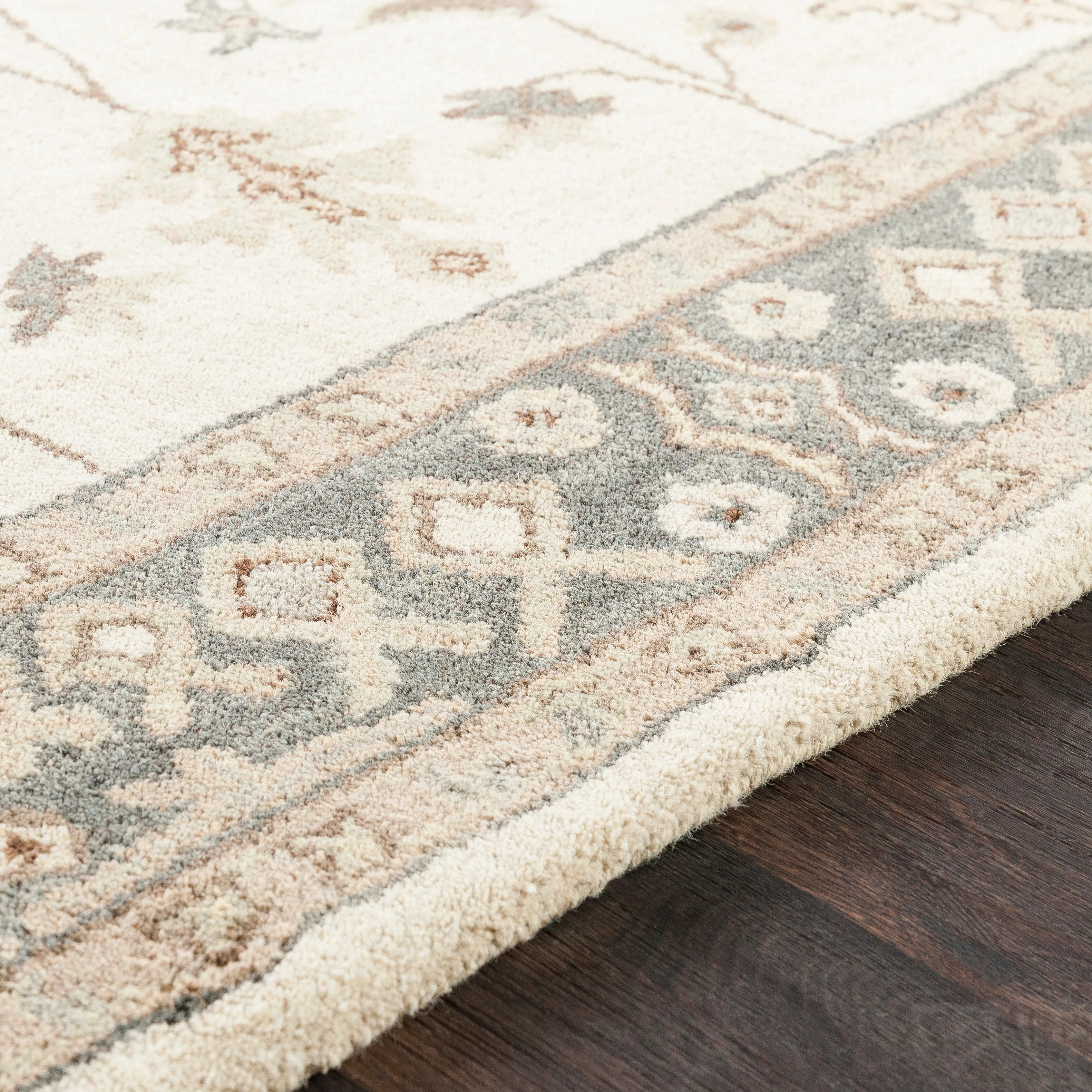 Livabliss McCoy Hand-tufted Bordered Wool Area Rug