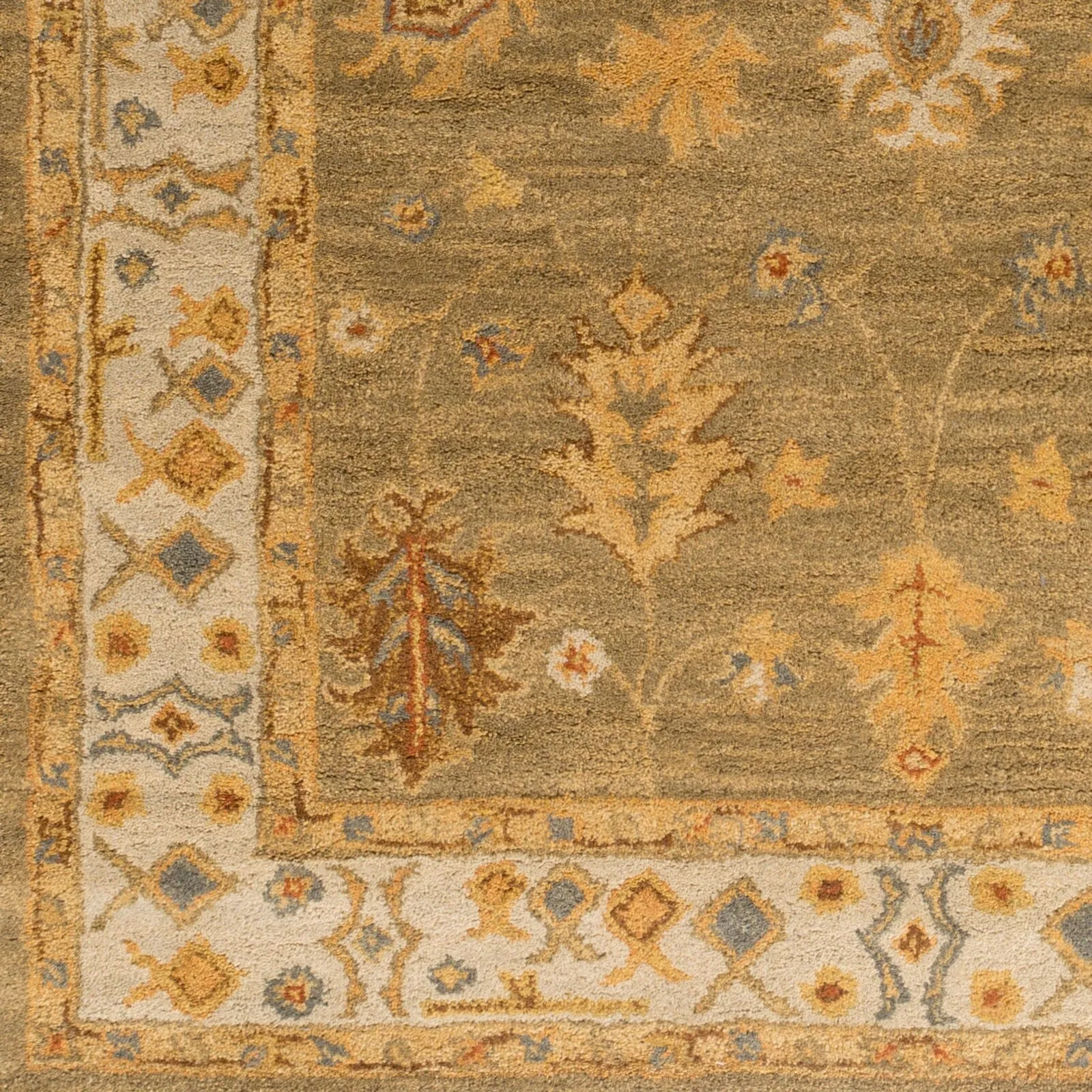 Livabliss McCoy Hand-tufted Bordered Wool Area Rug
