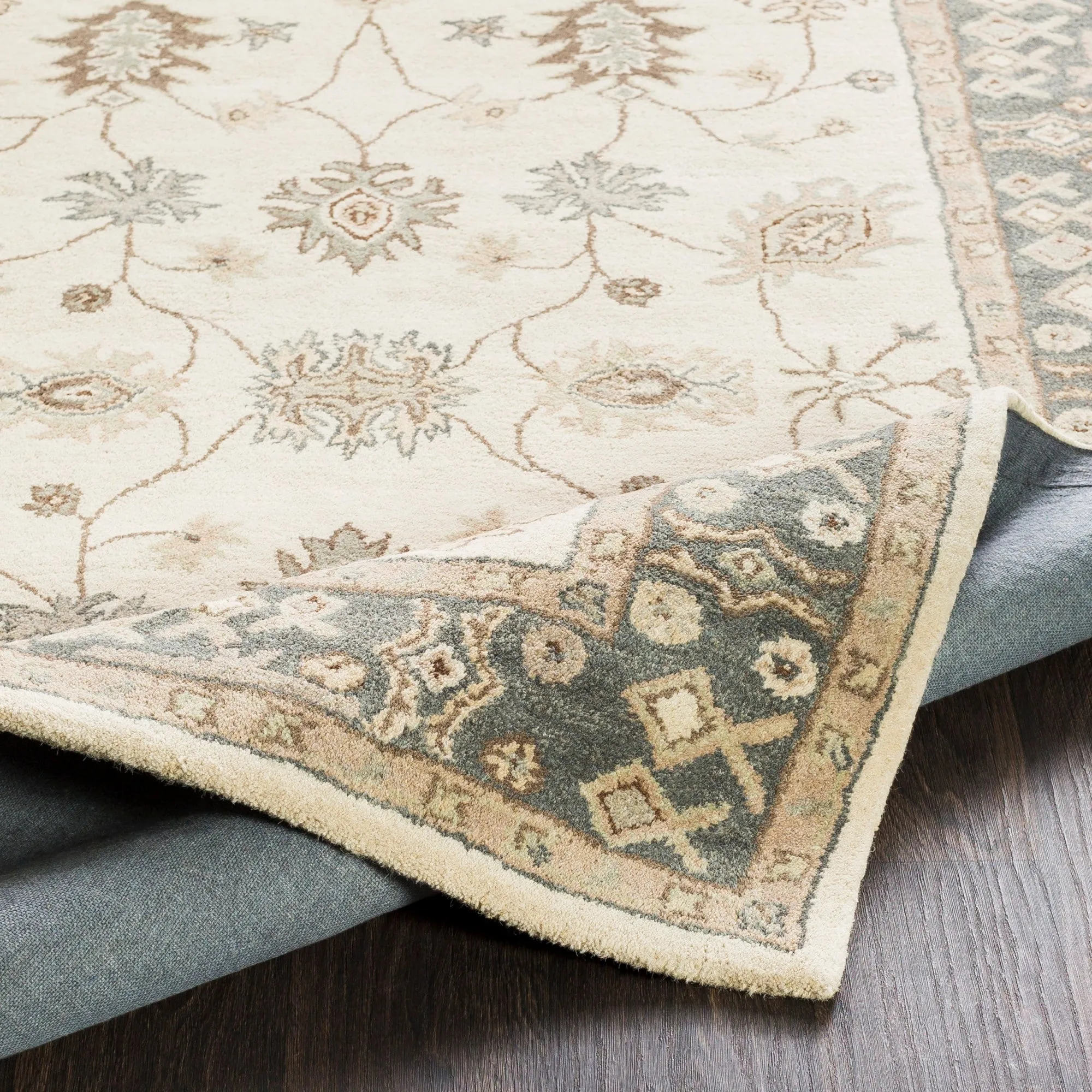 Livabliss McCoy Hand-tufted Bordered Wool Area Rug