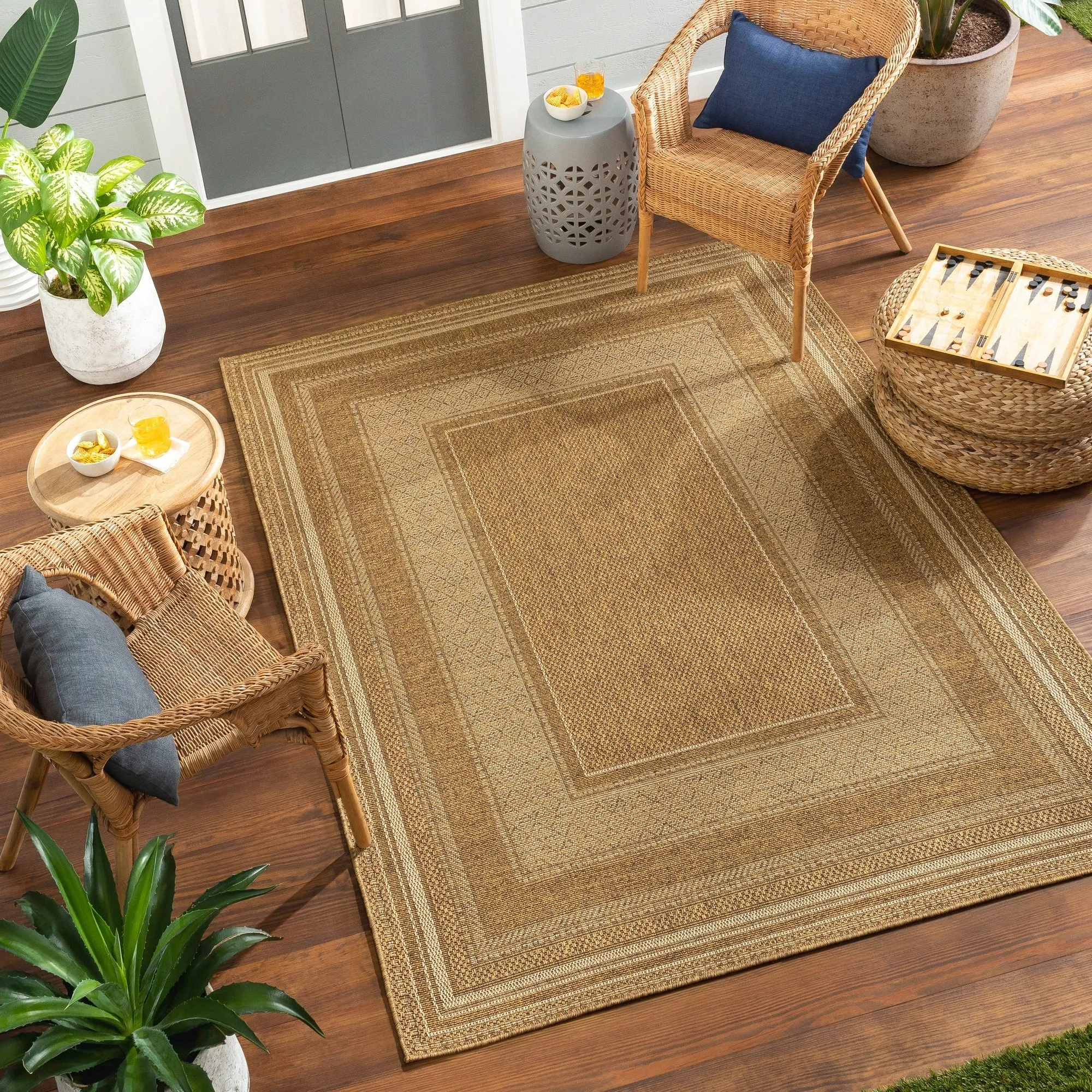 Livabliss Pismo Indoor/ Outdoor Classic Border Area Rug