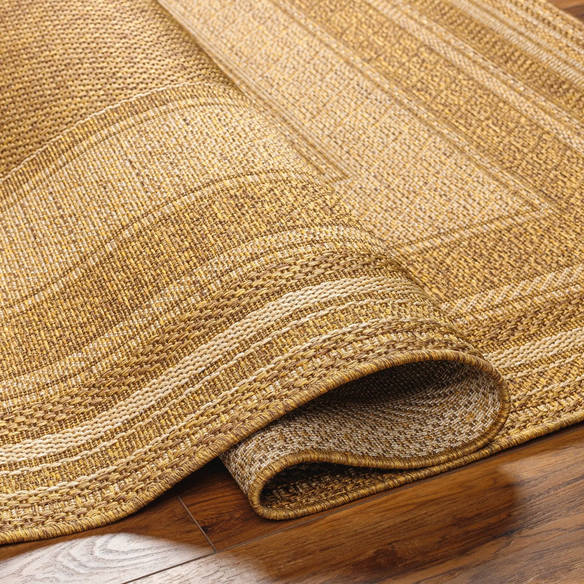 Livabliss Pismo Indoor/ Outdoor Classic Border Area Rug
