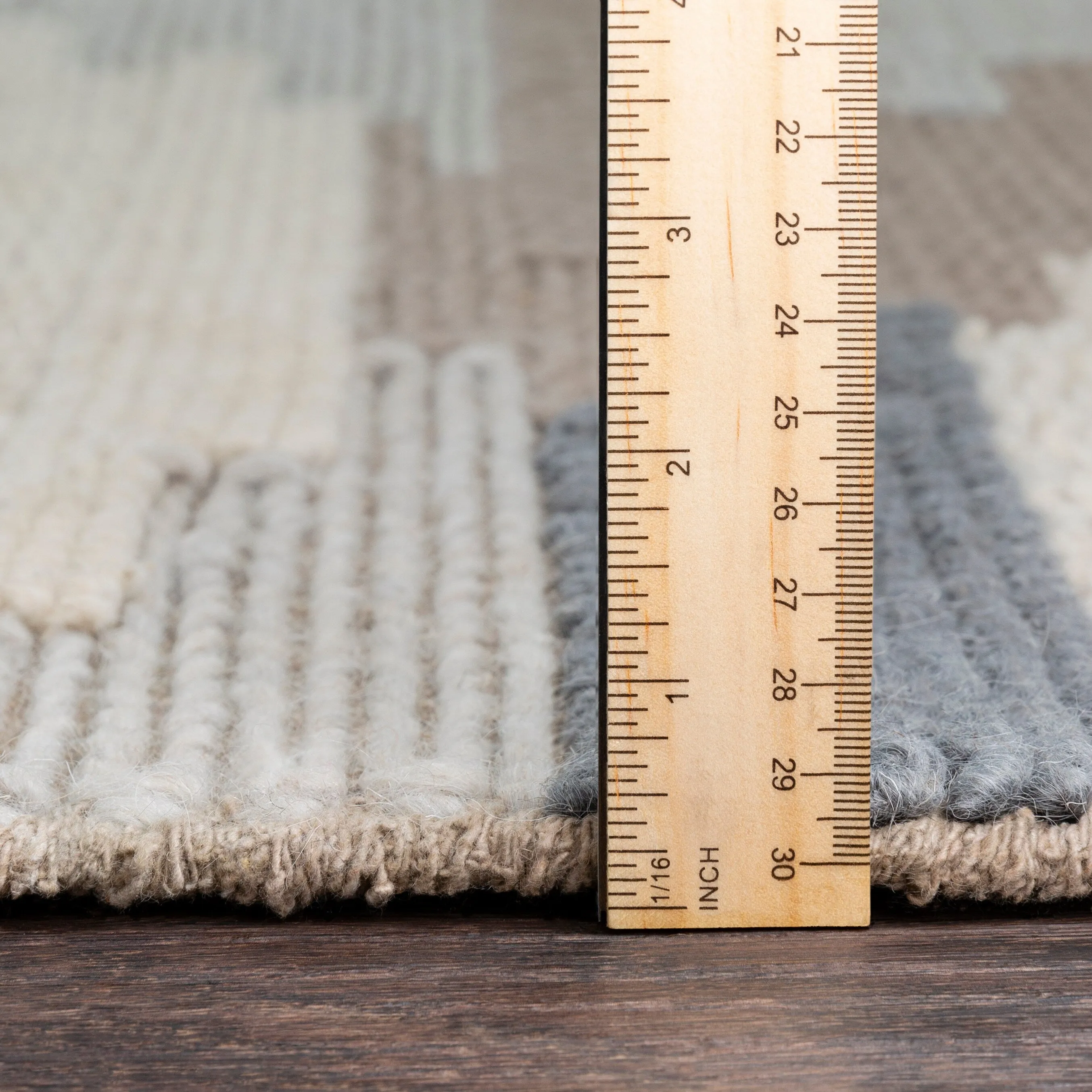 Livabliss Severena Handmade Casual Wool Area Rug