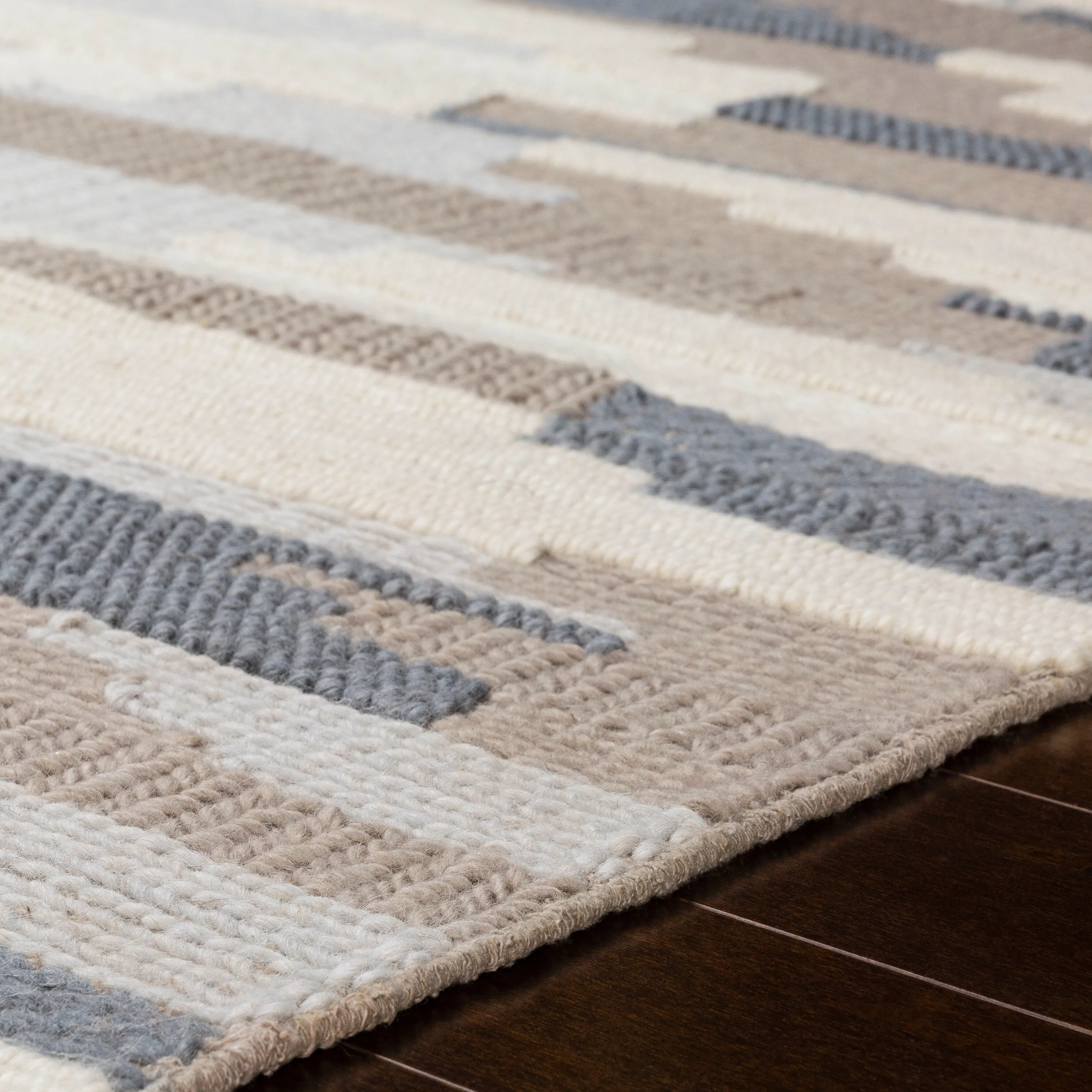 Livabliss Severena Handmade Casual Wool Area Rug