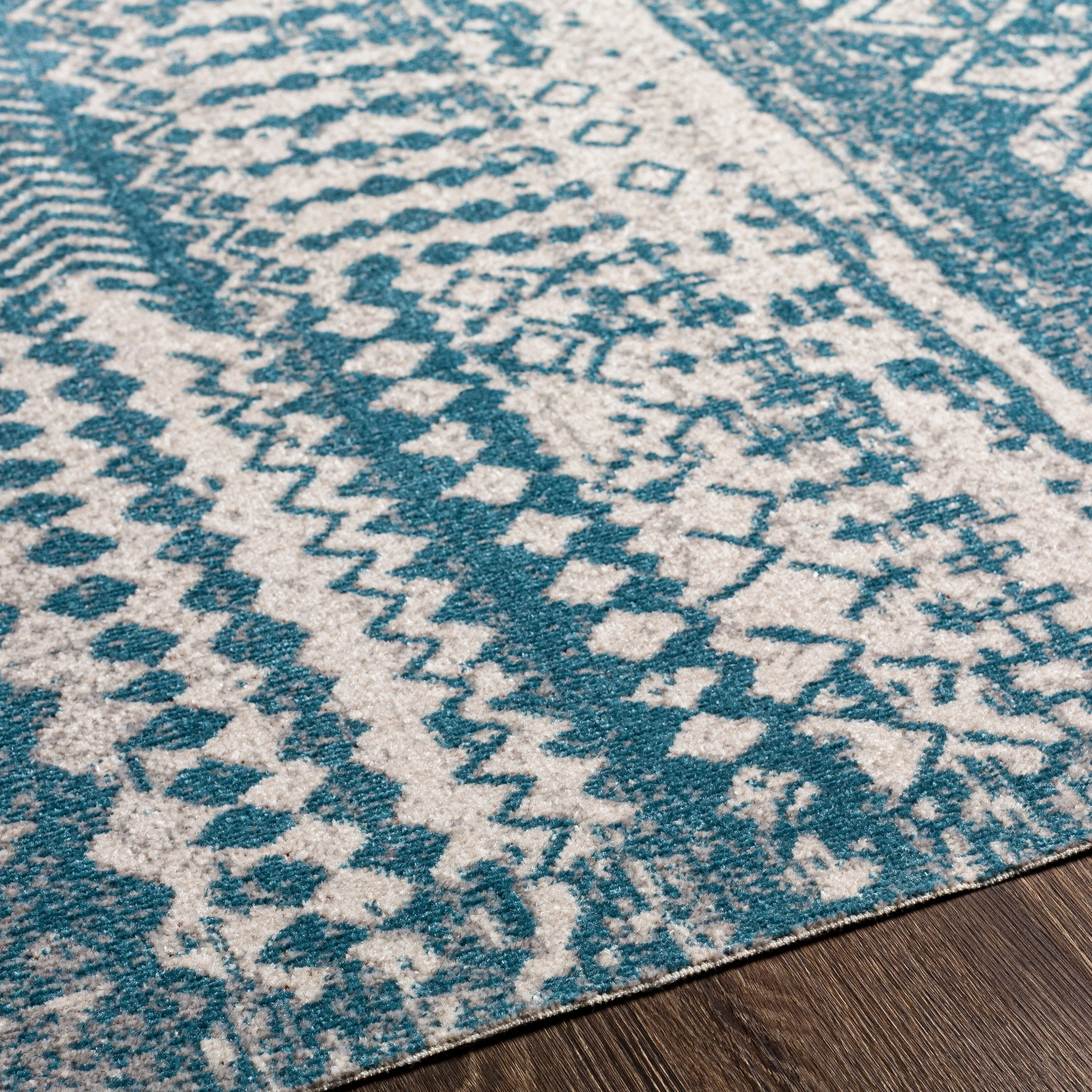 Livabliss Trina Bohemian Machine Washable Area Rug