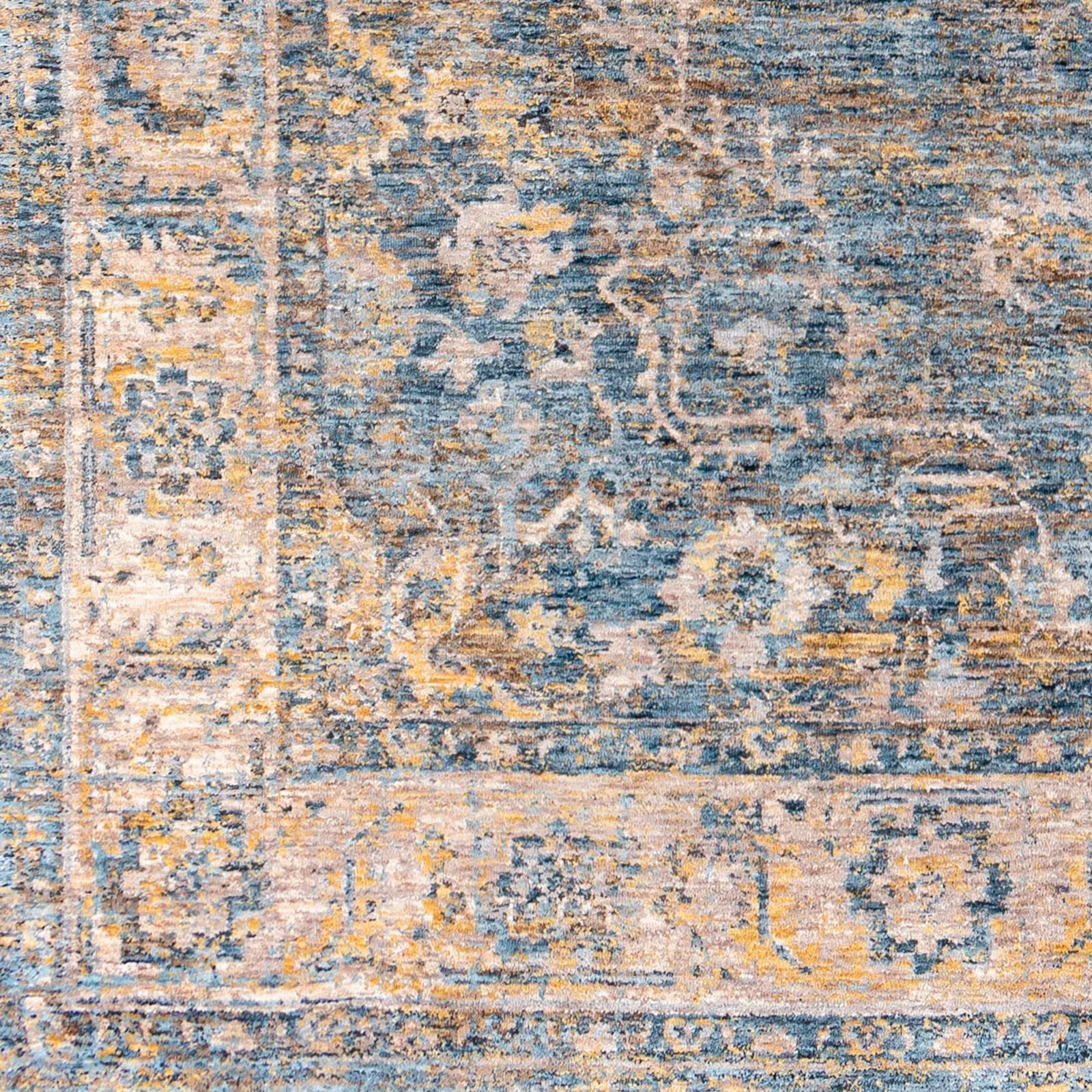 Livabliss Turrine Traditional Area Rug
