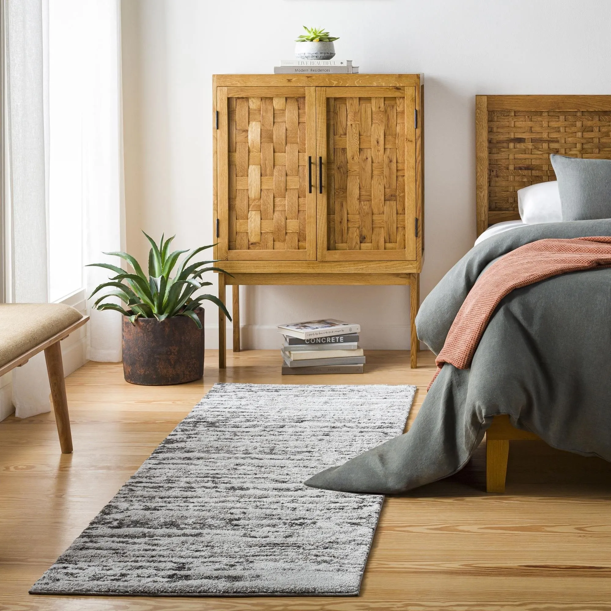 Livabliss Venice Mid-Century Abstract Area Rug