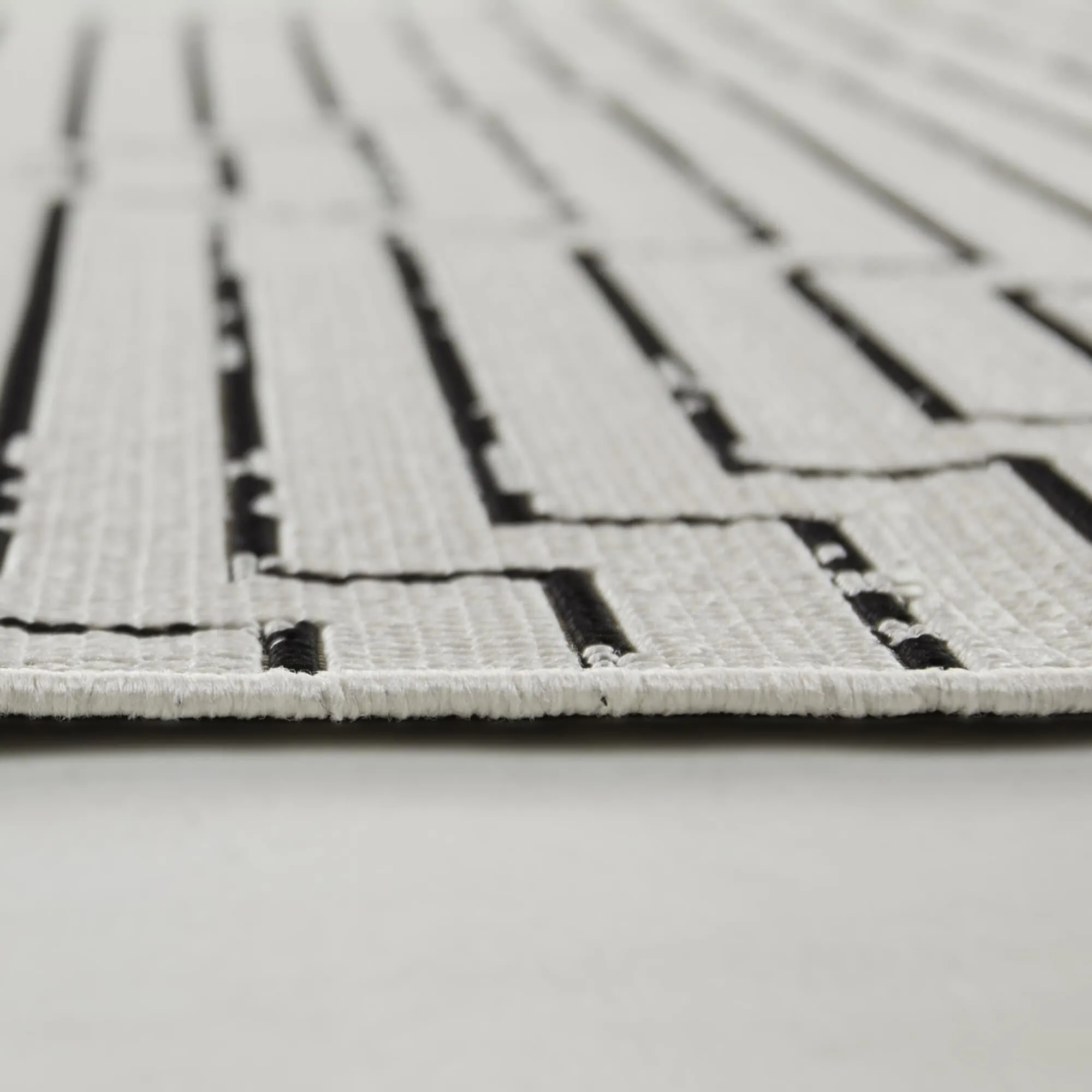 Ludmila Abstract Stripe Indoor/Outdoor Area Rug