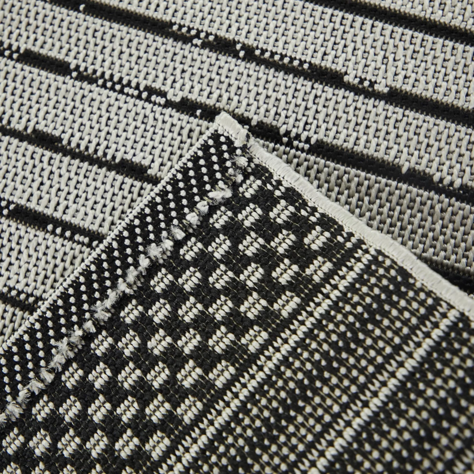 Ludmila Abstract Stripe Indoor/Outdoor Area Rug