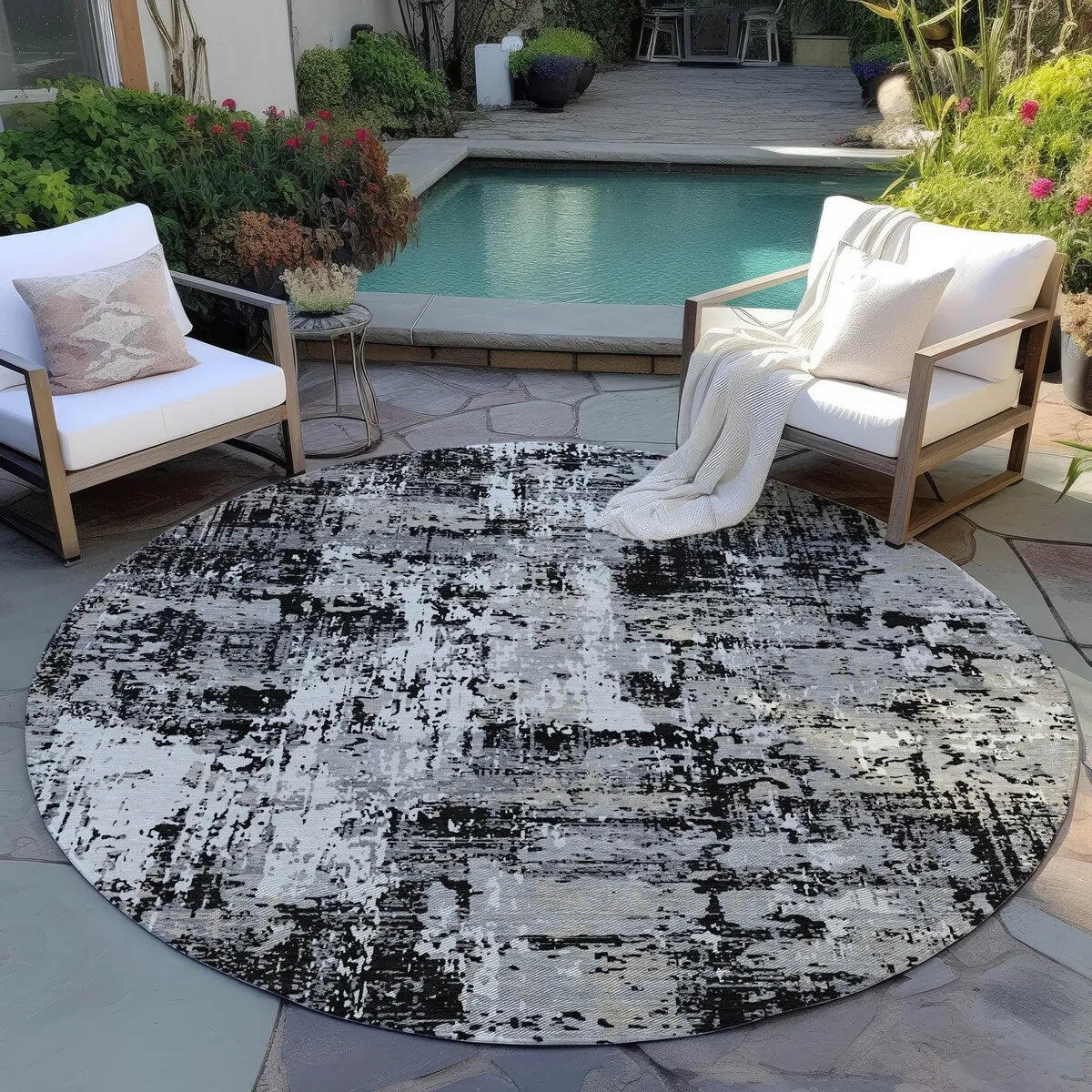 Machine Washable Indoor/ Outdoor Abstract Chantille Rug