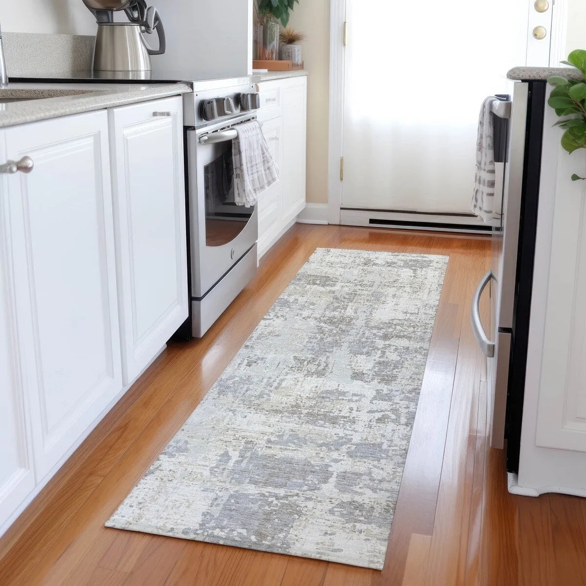 Machine Washable Indoor/ Outdoor Abstract Chantille Rug