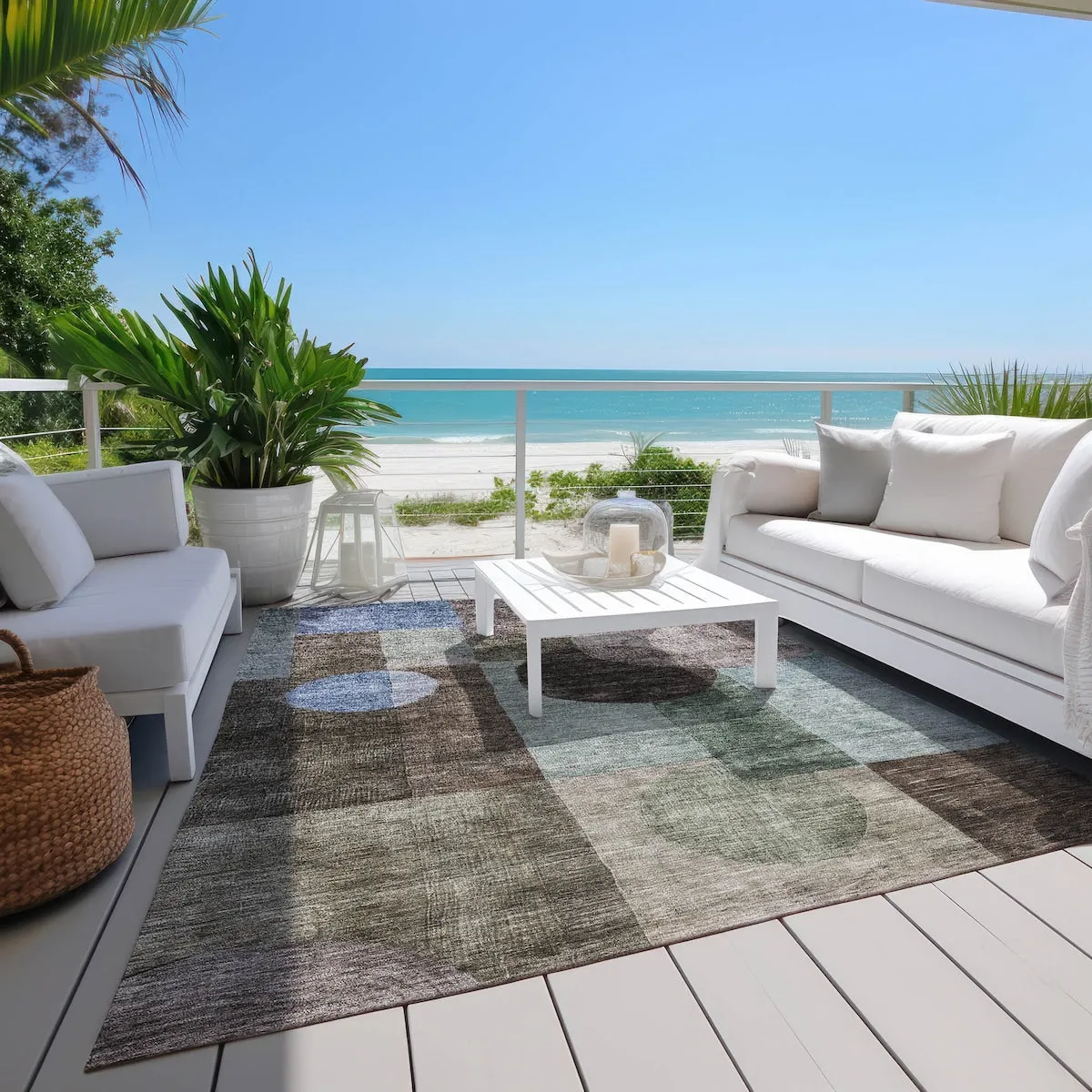Machine Washable Indoor/ Outdoor Abstract Geo Chantille Rug
