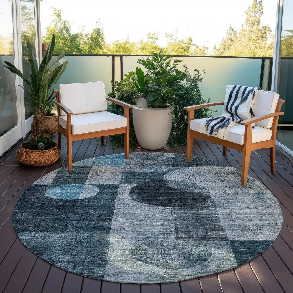 Machine Washable Indoor/ Outdoor Abstract Geo Chantille Rug