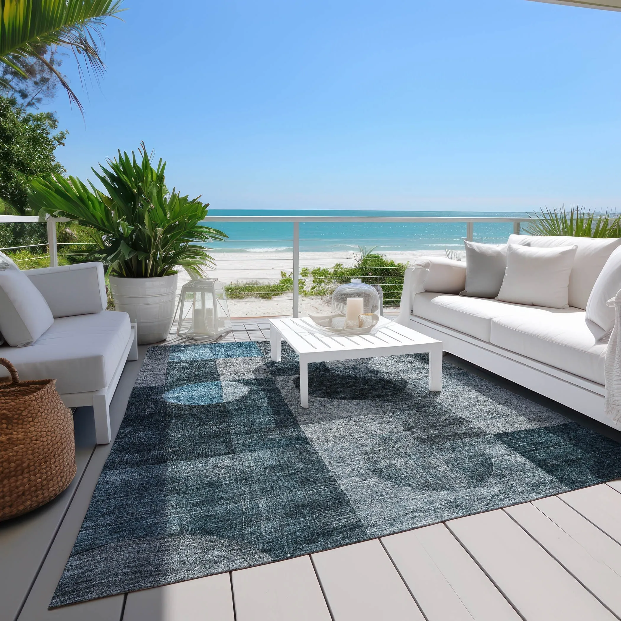 Machine Washable Indoor/ Outdoor Abstract Geo Chantille Rug