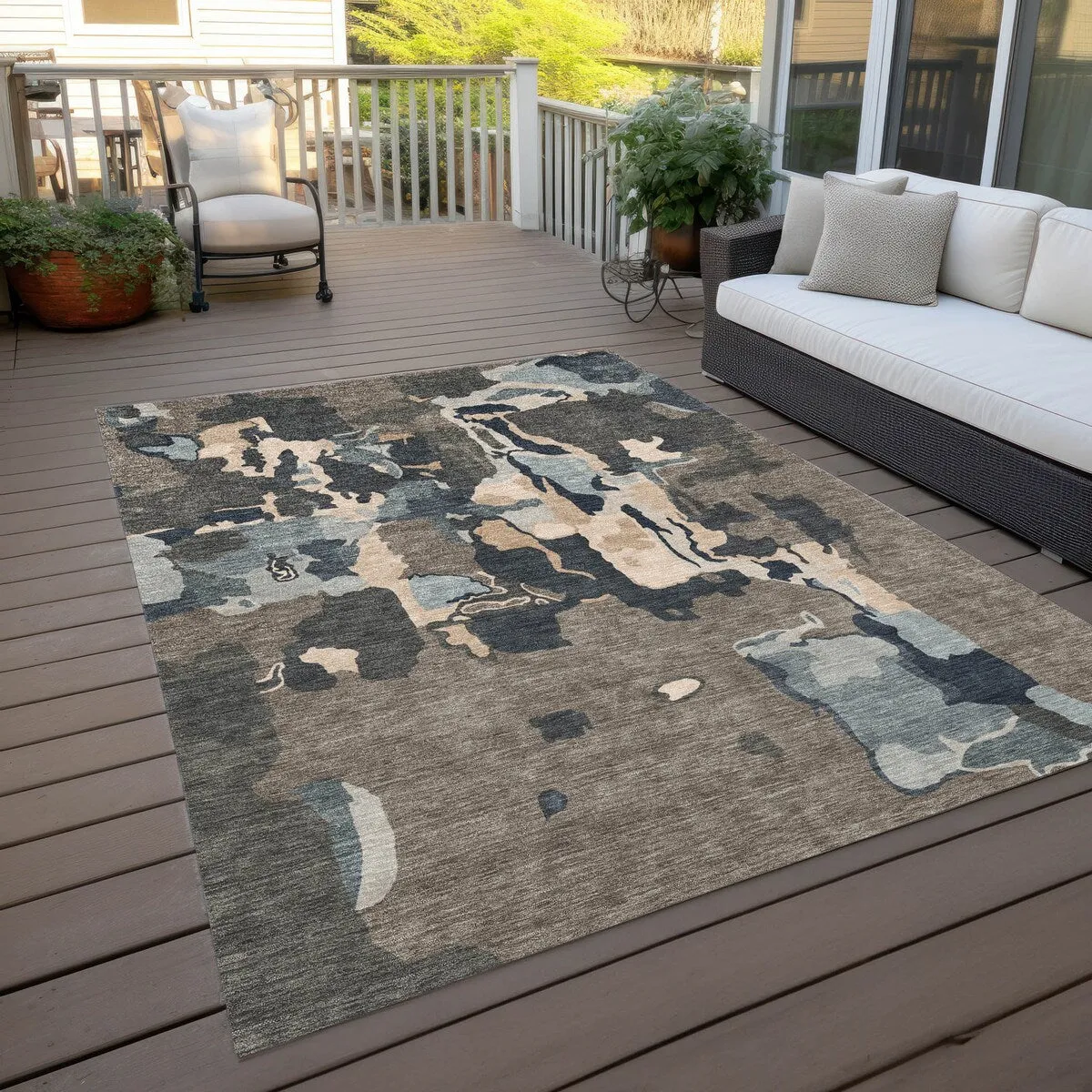 Machine Washable Indoor/ Outdoor Abstract Glam Chantille Rug
