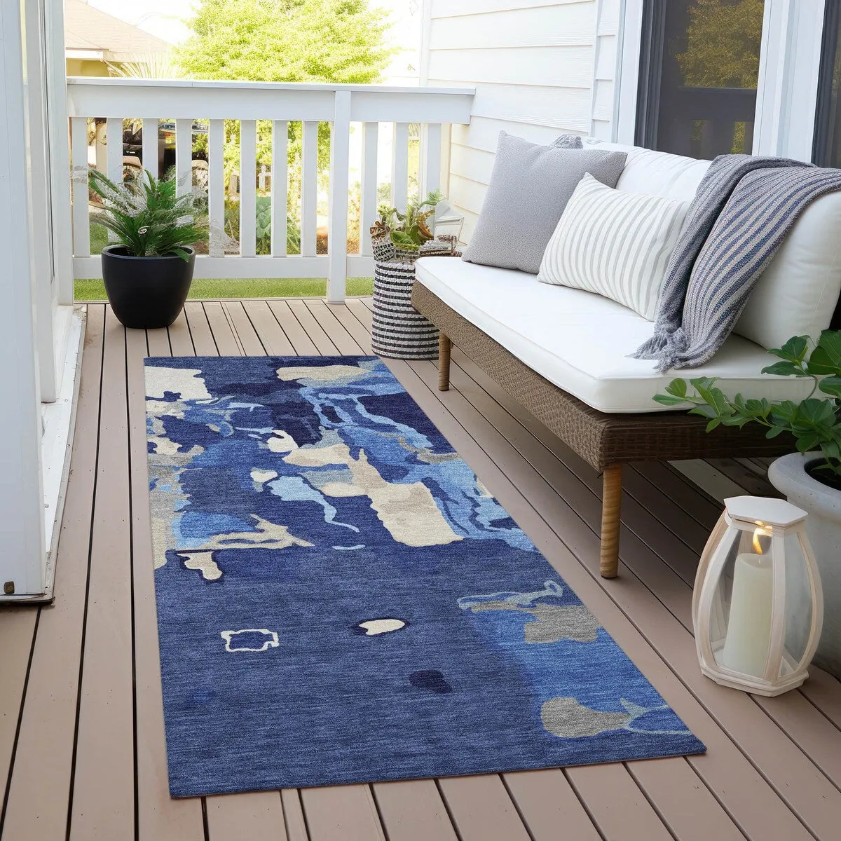 Machine Washable Indoor/ Outdoor Abstract Glam Chantille Rug