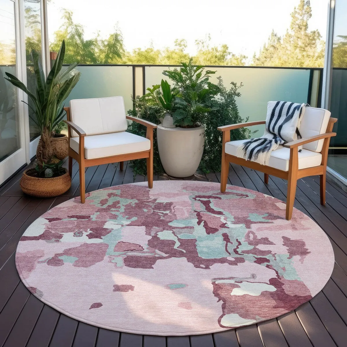 Machine Washable Indoor/ Outdoor Abstract Glam Chantille Rug