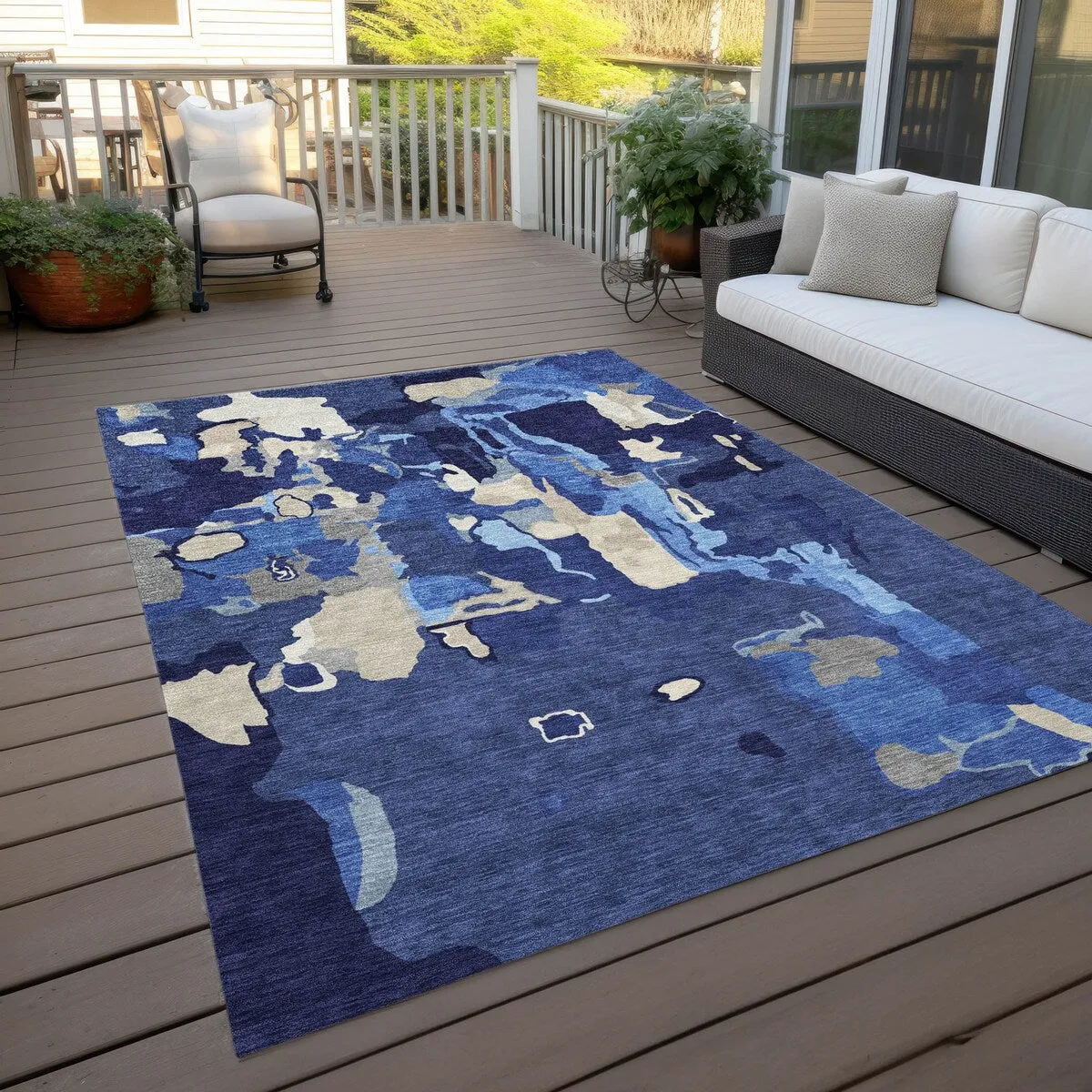 Machine Washable Indoor/ Outdoor Abstract Glam Chantille Rug