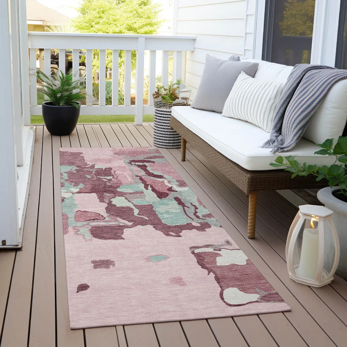 Machine Washable Indoor/ Outdoor Abstract Glam Chantille Rug