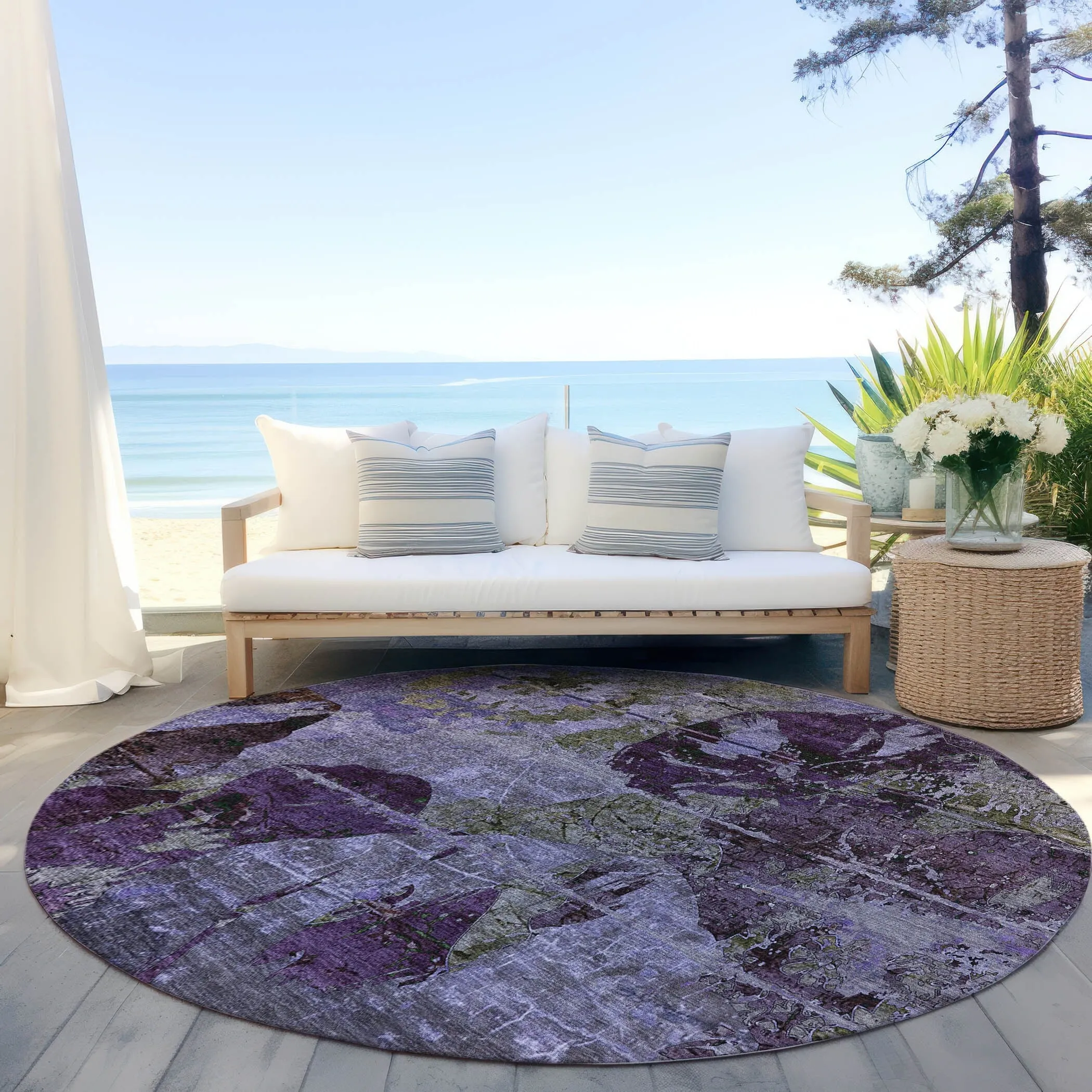 Machine Washable Indoor/ Outdoor Abstract Leaves Chantille Rug
