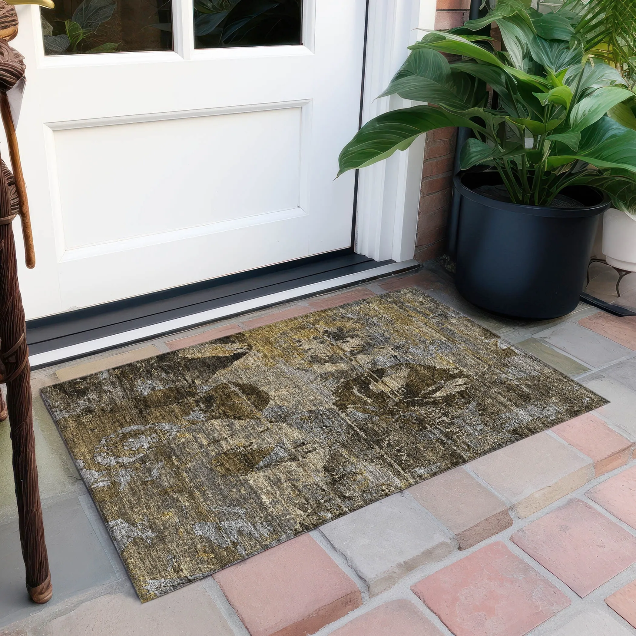 Machine Washable Indoor/ Outdoor Abstract Leaves Chantille Rug