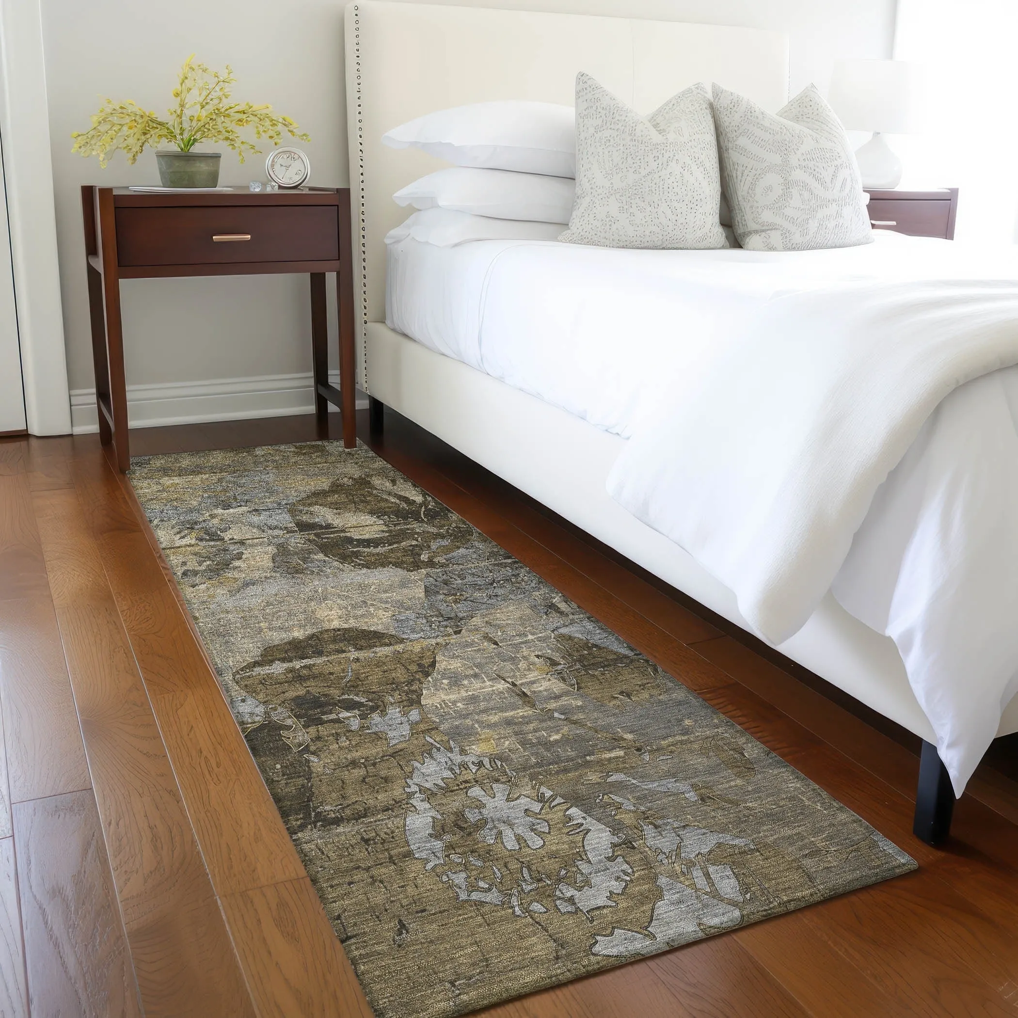 Machine Washable Indoor/ Outdoor Abstract Leaves Chantille Rug
