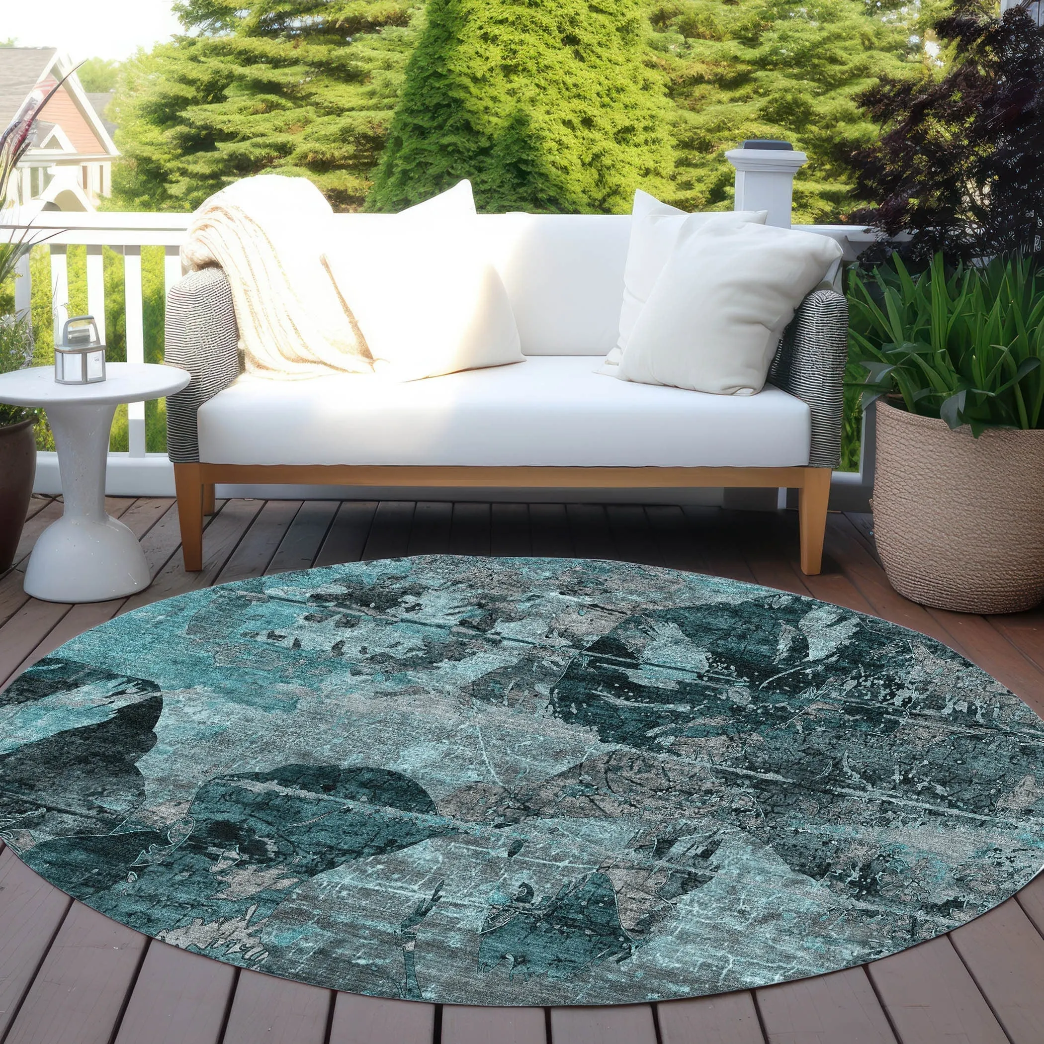 Machine Washable Indoor/ Outdoor Abstract Leaves Chantille Rug