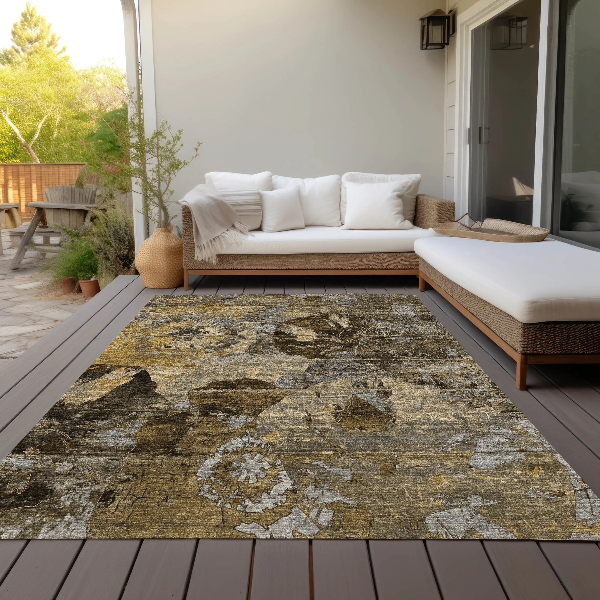 Machine Washable Indoor/ Outdoor Abstract Leaves Chantille Rug