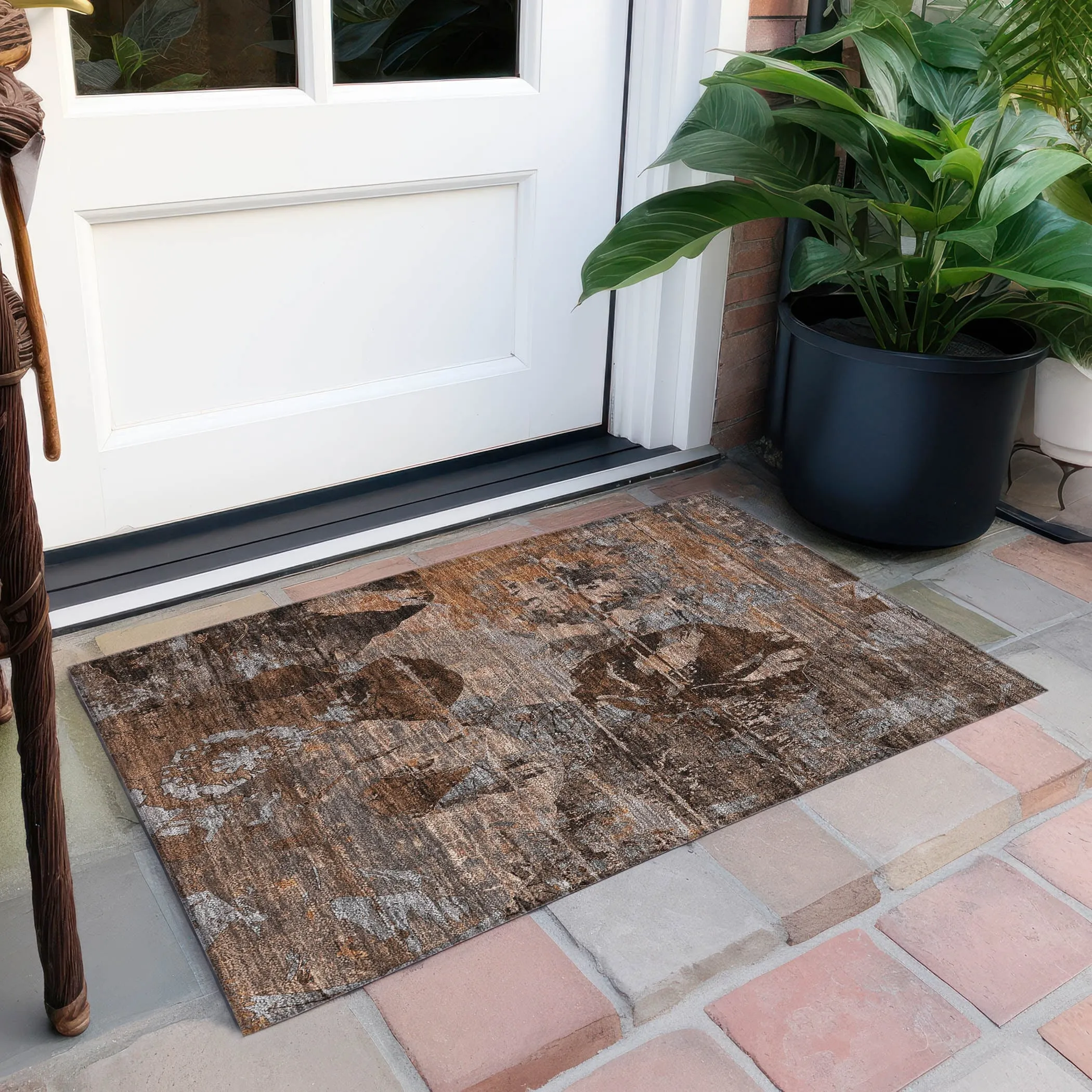 Machine Washable Indoor/ Outdoor Abstract Leaves Chantille Rug