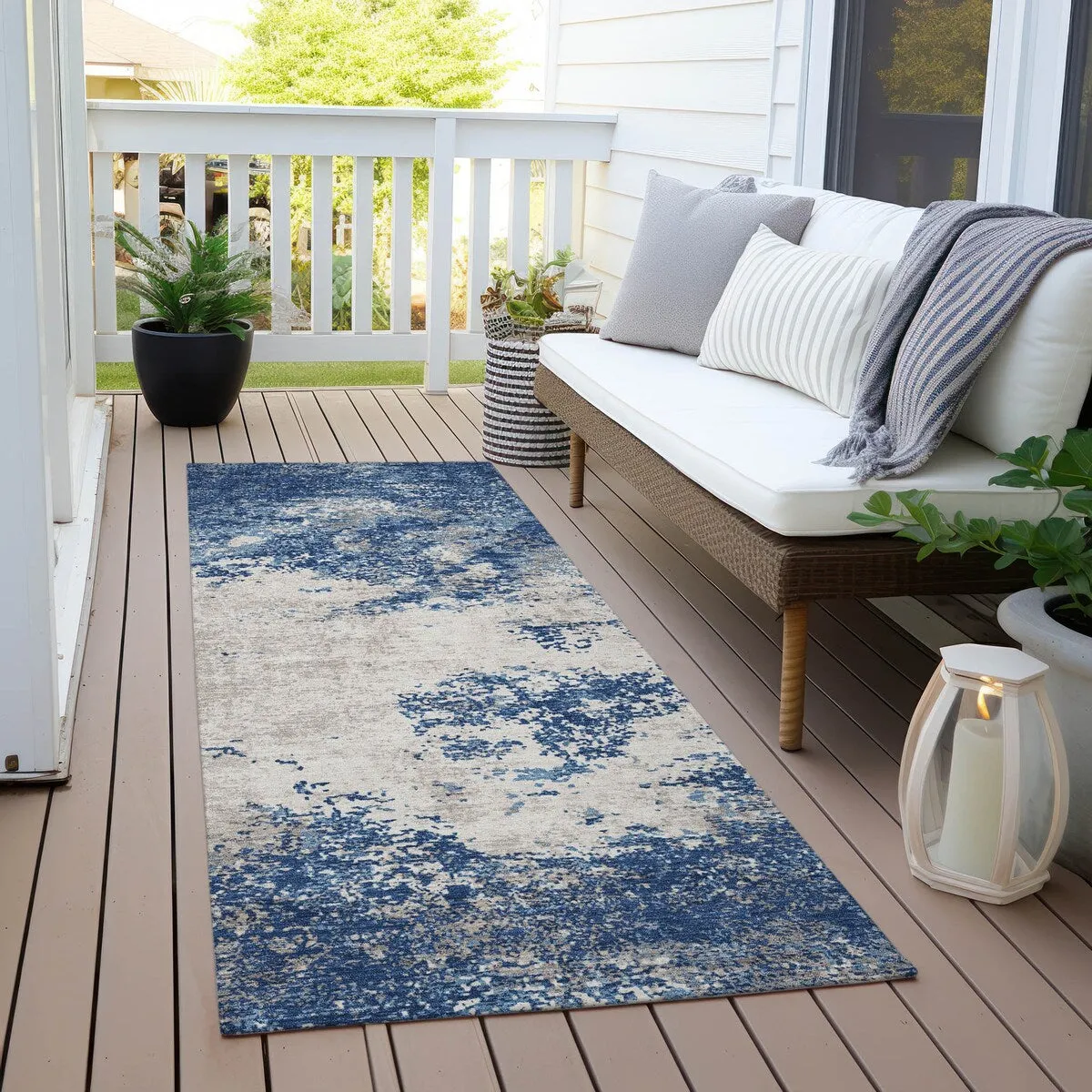 Machine Washable Indoor/ Outdoor Abstract Pixels Chantille Rug